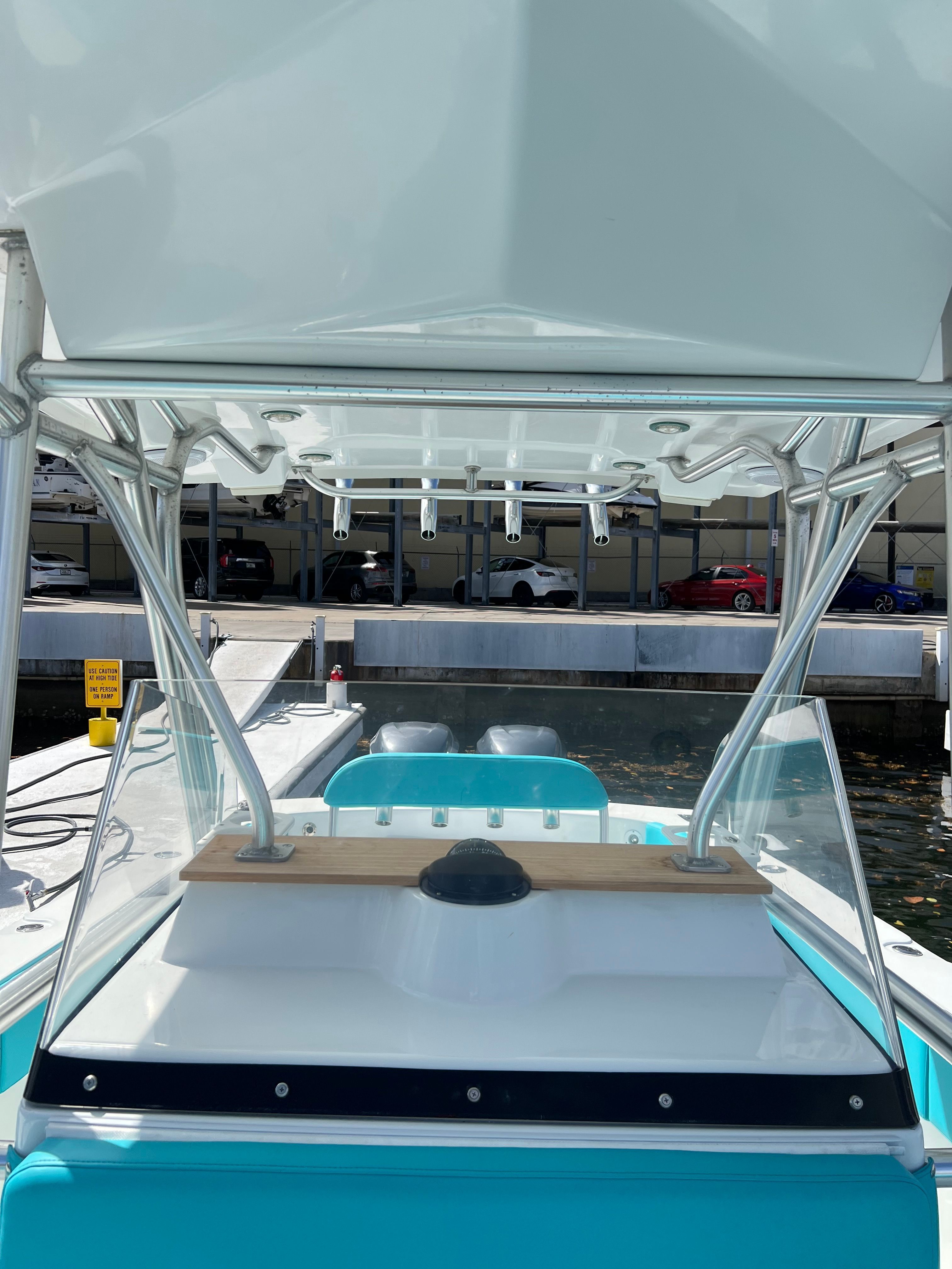 2008 Custom 28 Center Console - 9