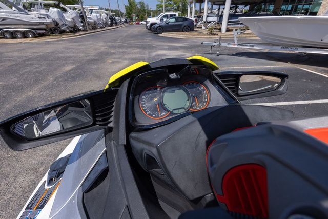 2016 Sea-Doo RXT 300 - 8