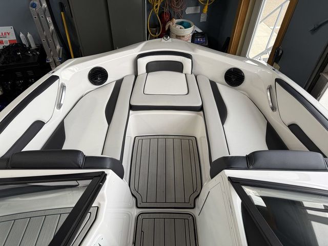 2026 Yamaha Boats 195S - 21