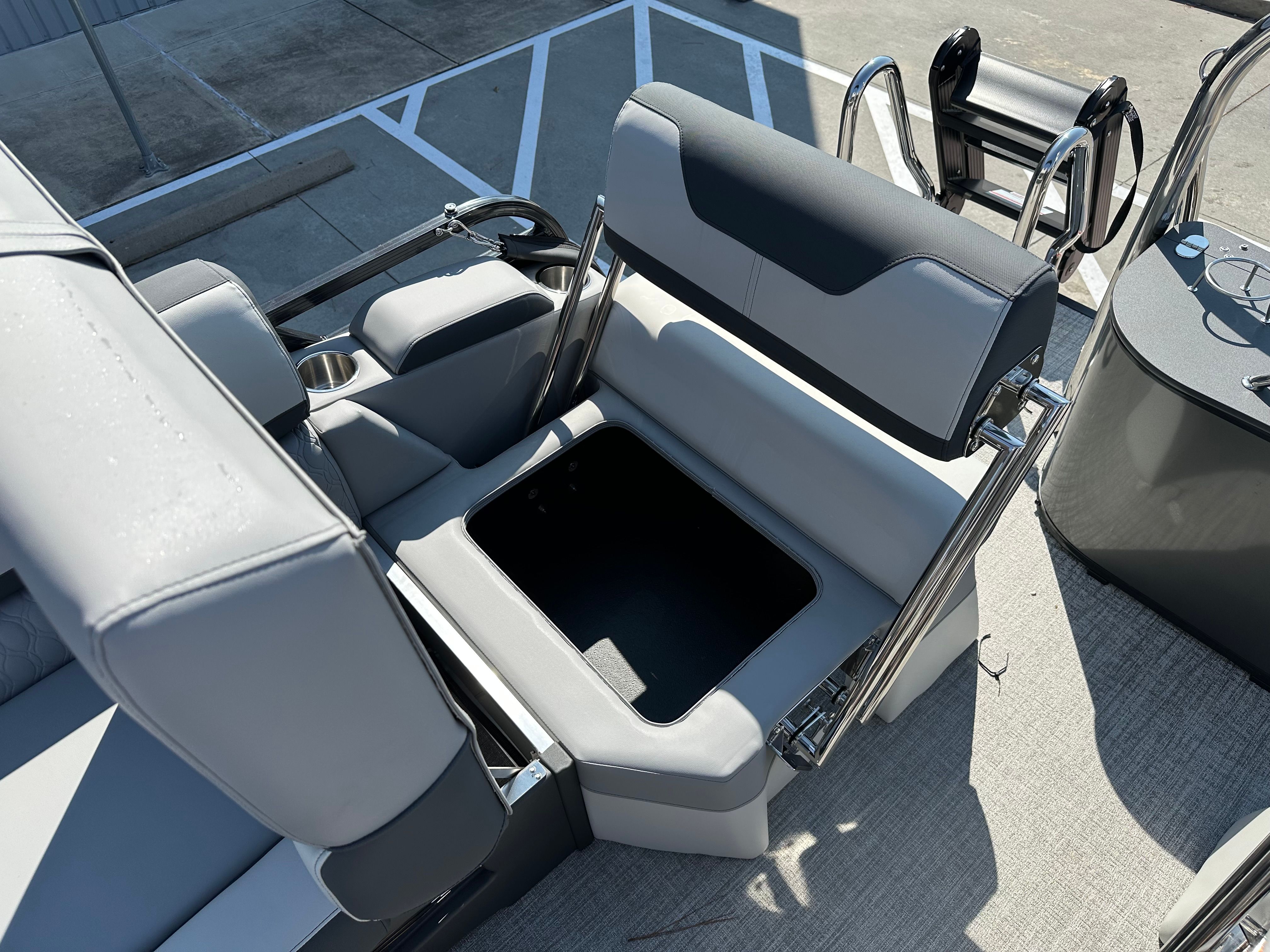 2025 Avalon LSZ Quad Lounge Shift - 23' - 29