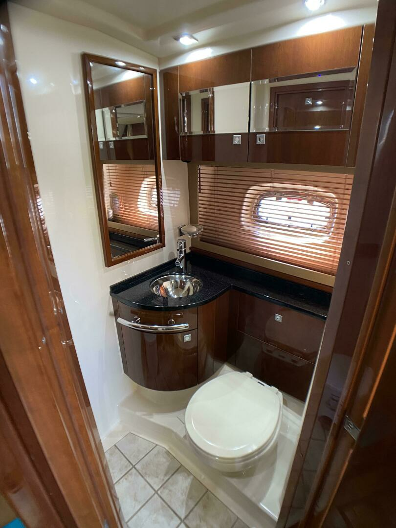 2010 Sea Ray 45 Sundancer - Image 33