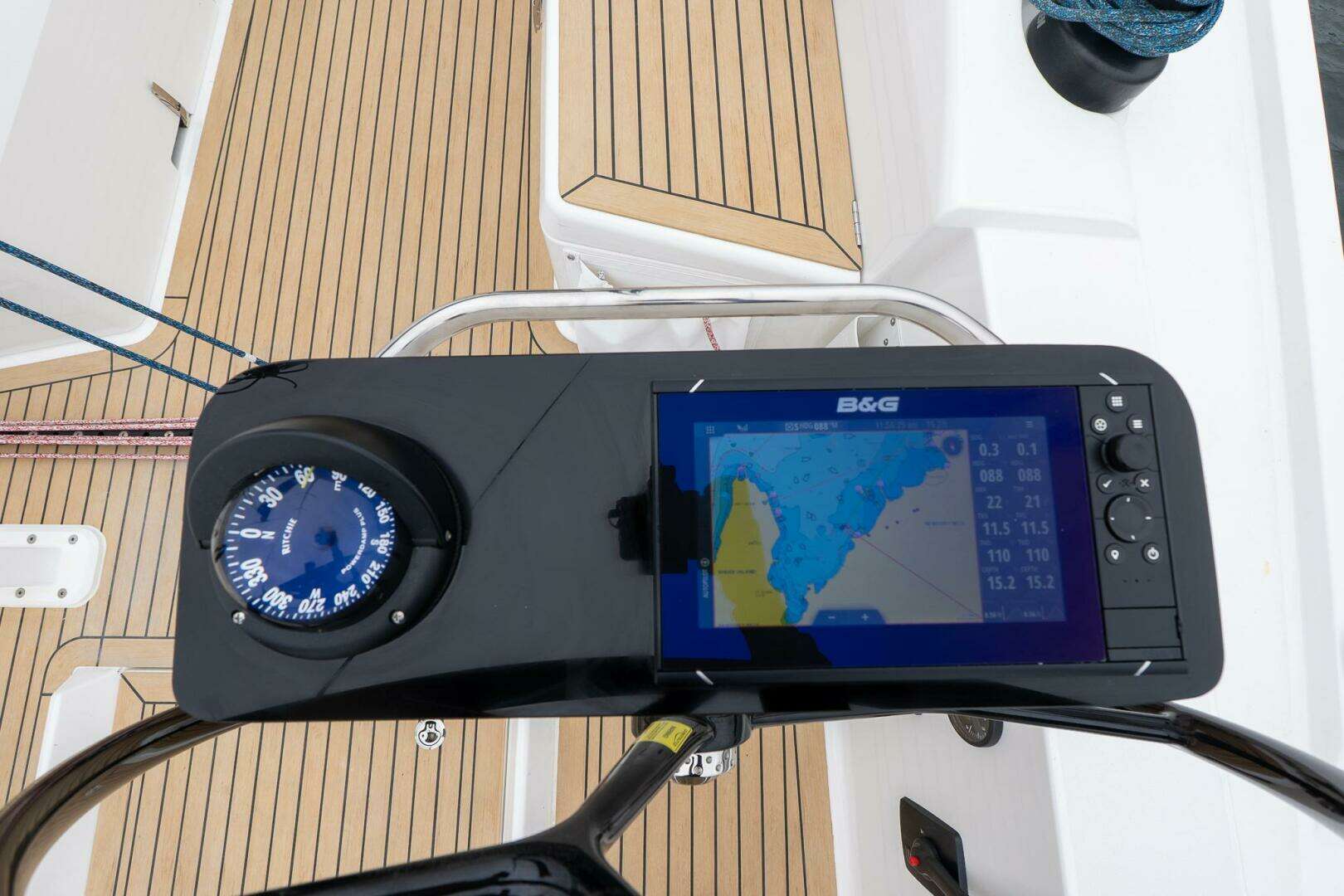 2026 J Boats NEW 2026 - Image 21