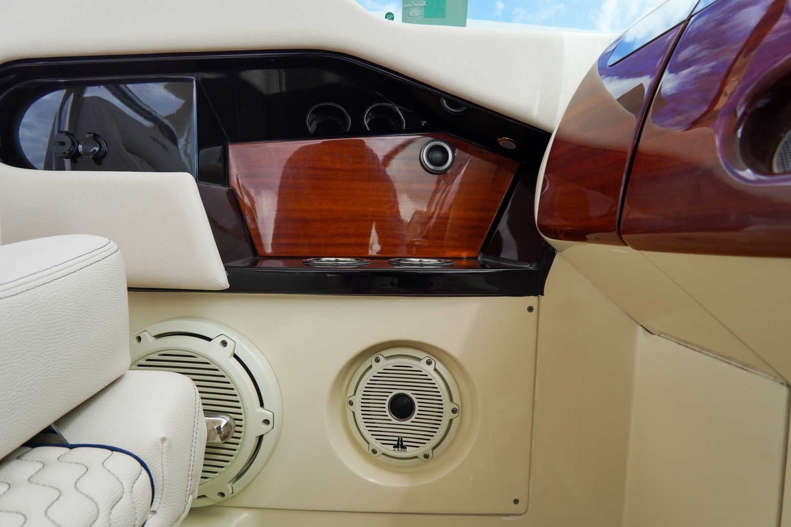2024 Chris-Craft Launch GT - Image 35