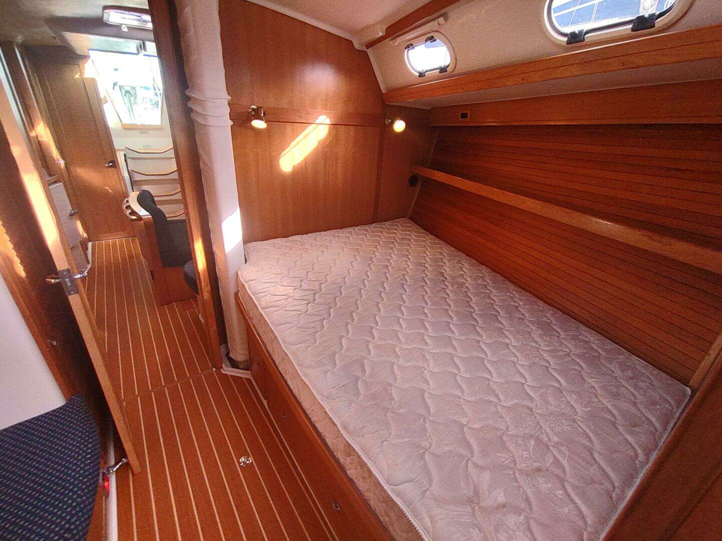 2005 Catalina 42 MKII - Image 34