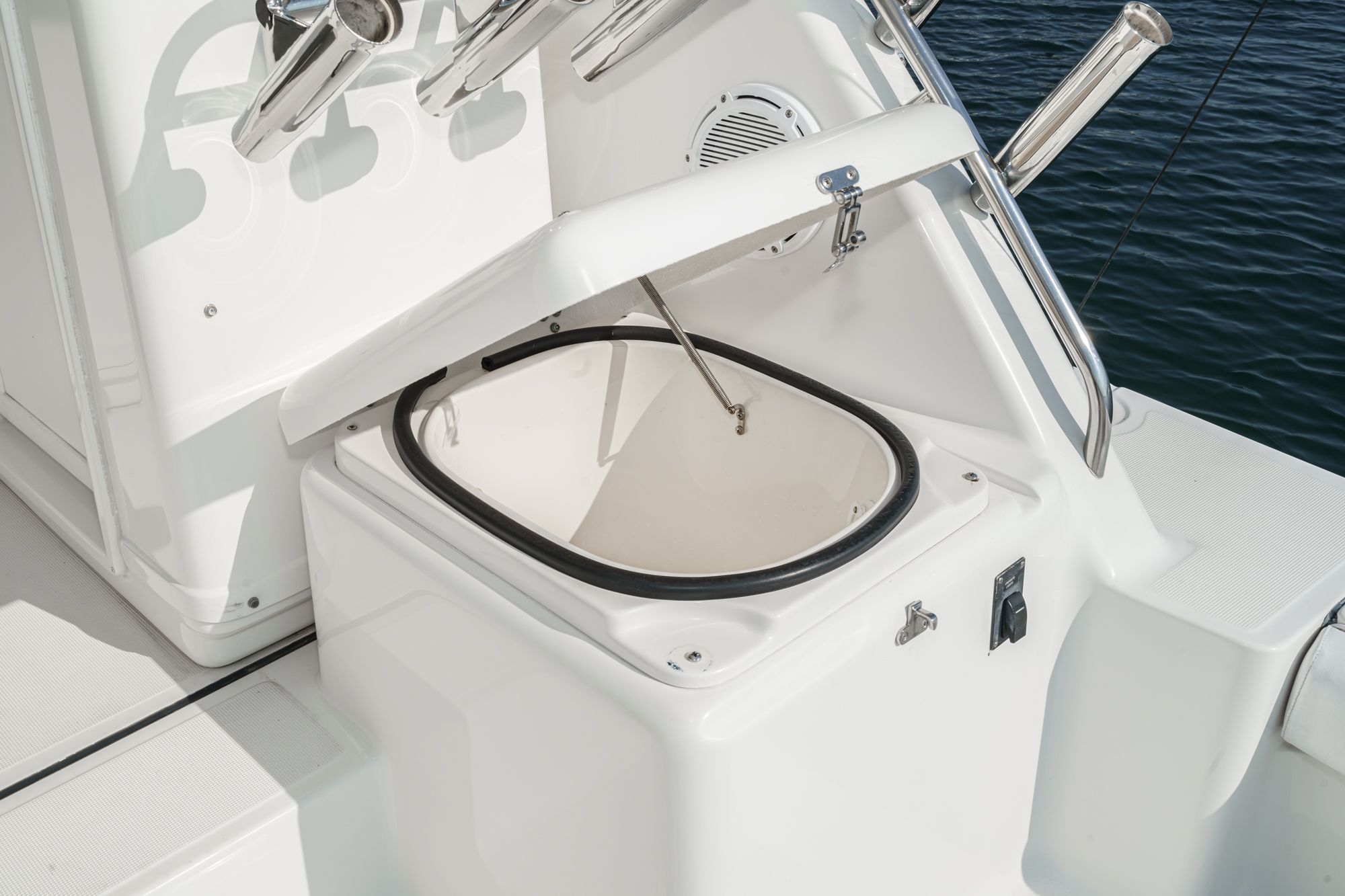2002 Tiara Yachts 4100 Open - 25