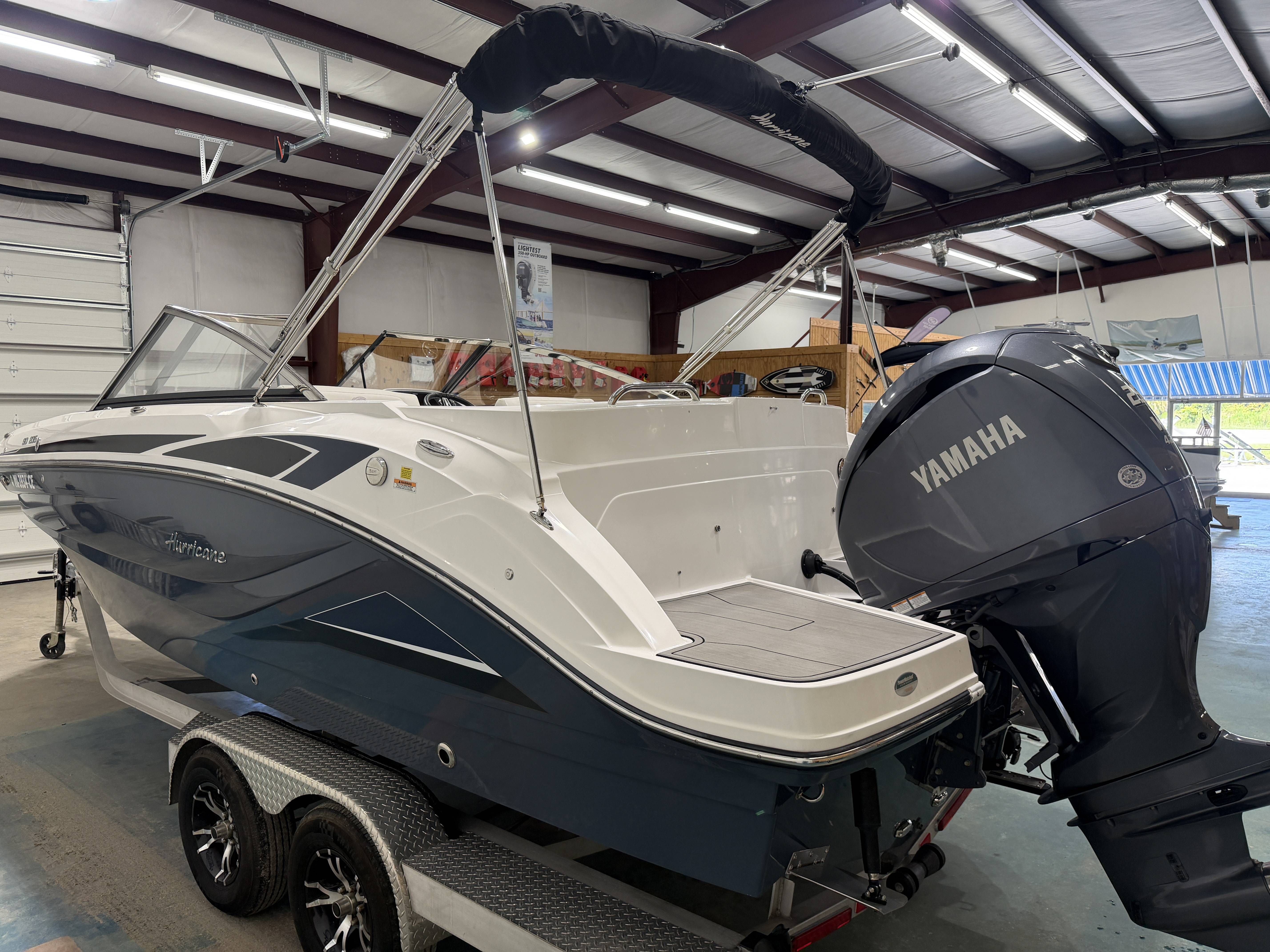 2023 Hurricane SunDeck 235 OB - 8