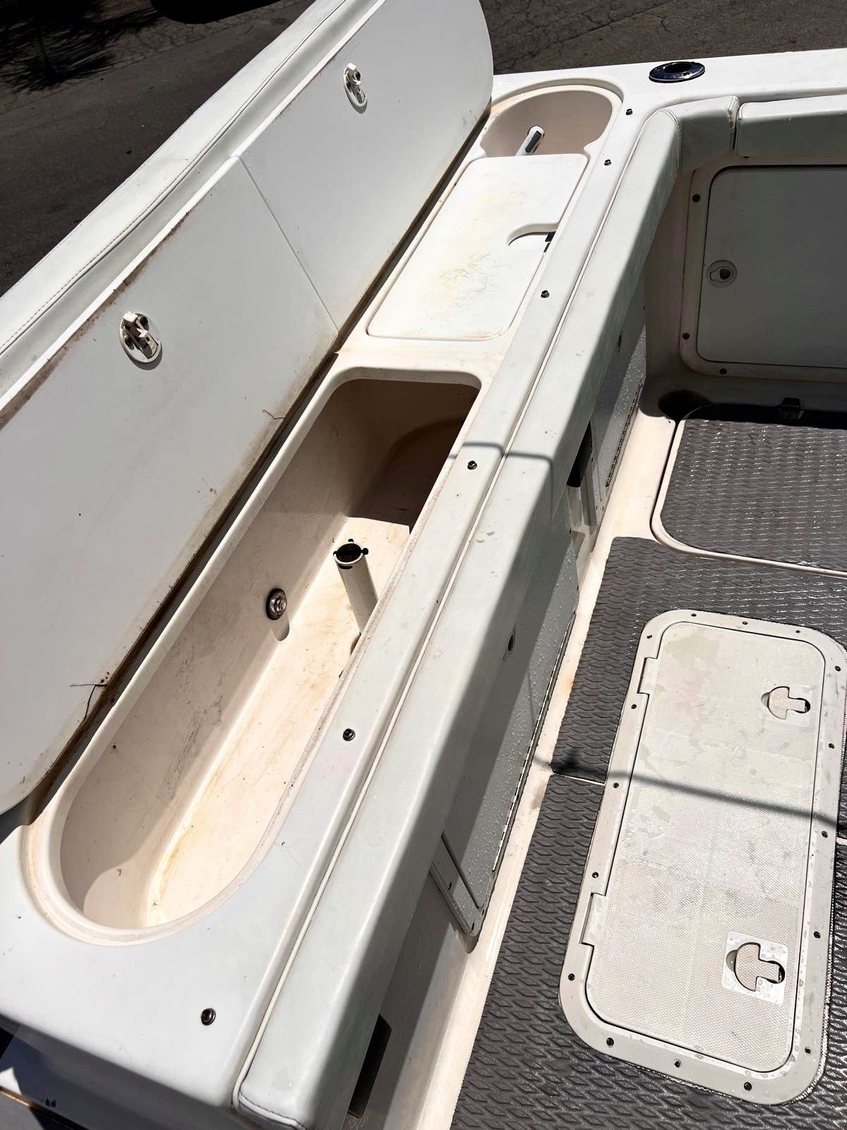 1998 Century Sport Cabin - 13