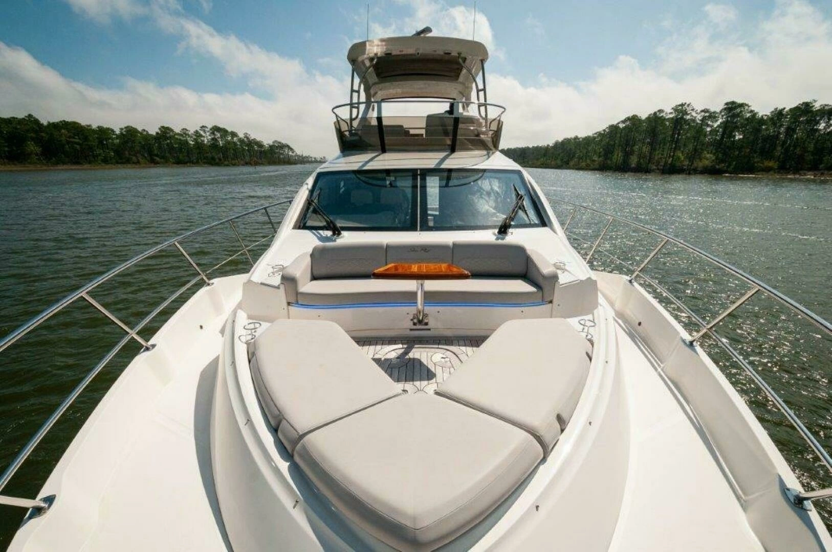 2018 Sea Ray L550 Flybridge - Image 33