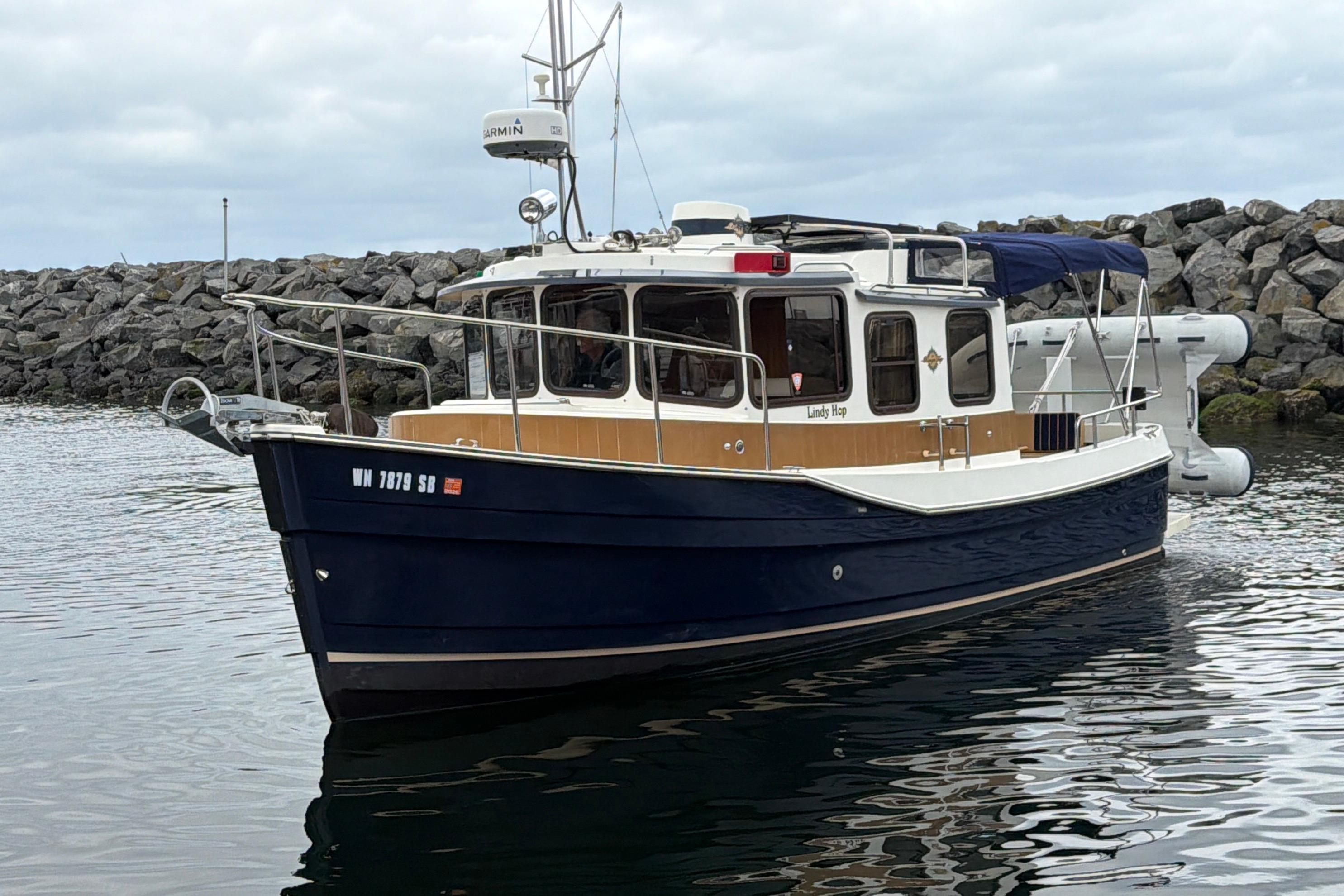 2014 Ranger Tugs R-25 SC