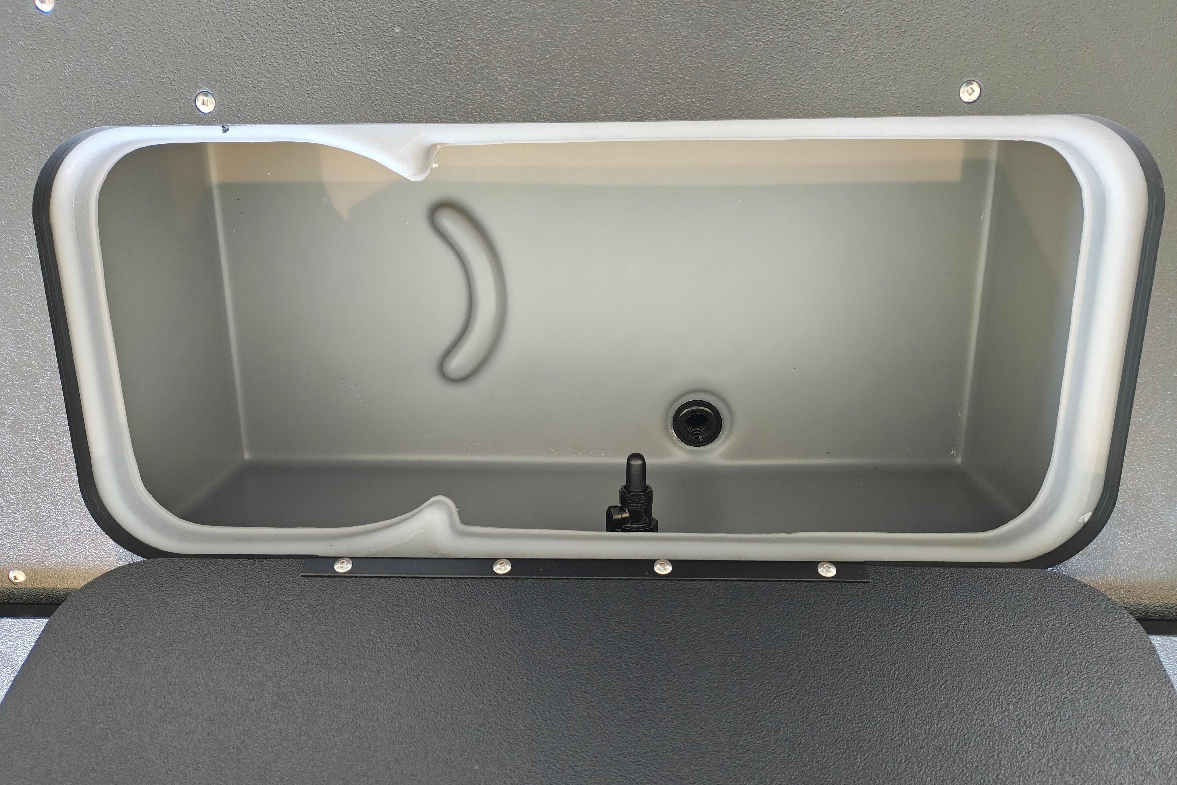Livewell compartment of 2026 Sun Tracker Fishin' Barge 22 XP3 pontoon boat.