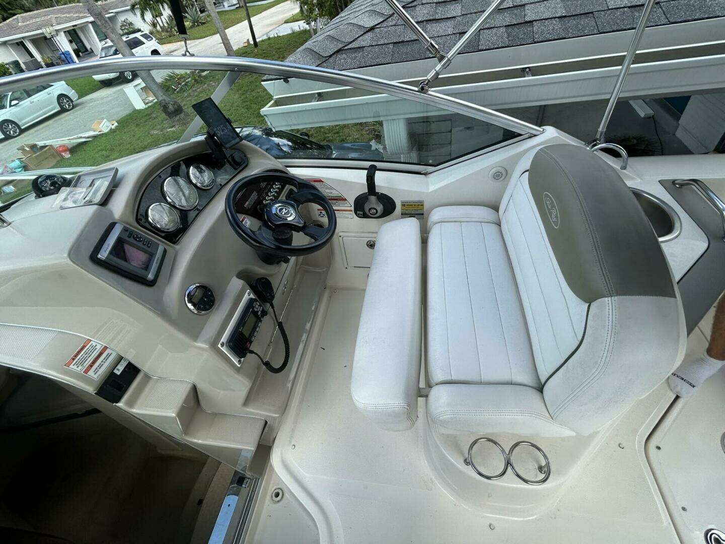 2007 Sea Ray 240 Sundancer - Image 8