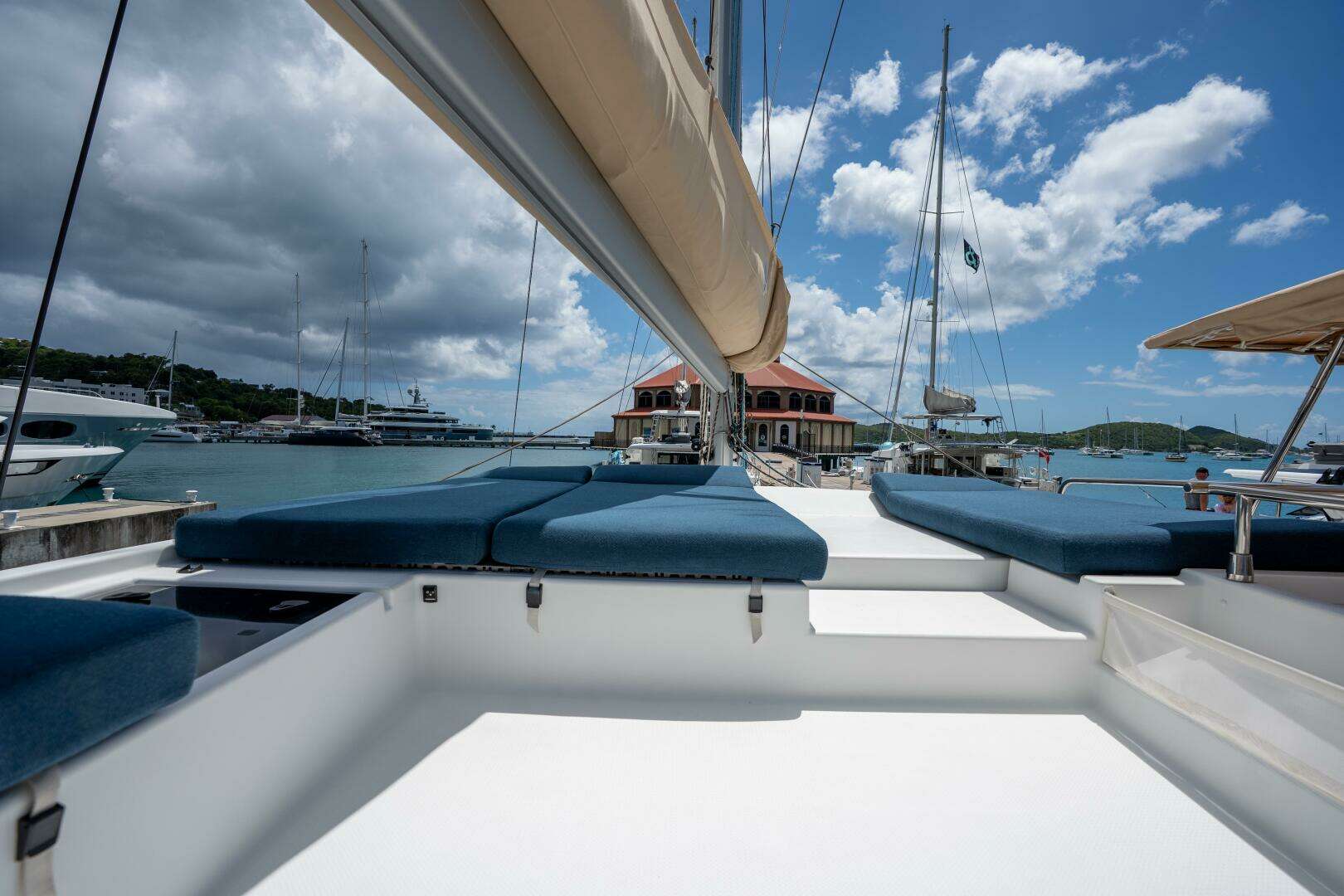 2020 Fountaine Pajot — - Image 20