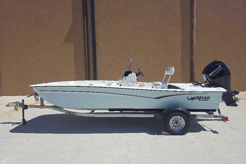 2026 Mako Pro Skiff 17 CC