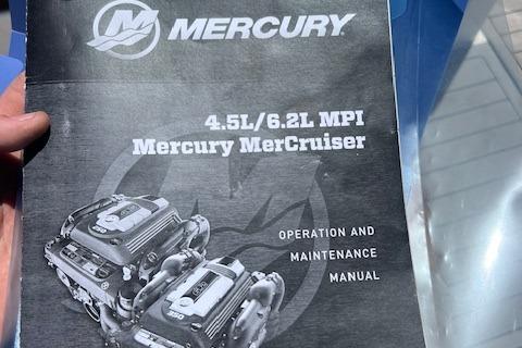Manual cover for Mercury MerCruiser 4.5L/6.2L MPI engines, operation and maintenance guide.