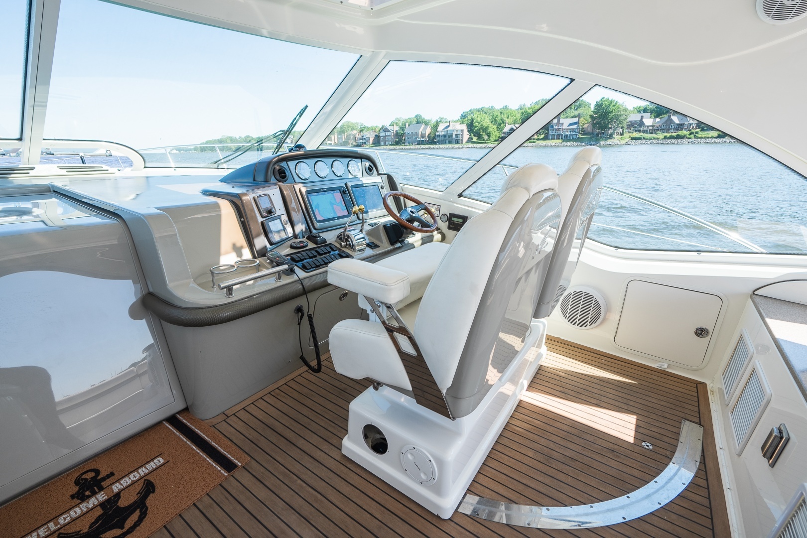 2005 Sea Ray 480 Motor Yacht - Image 27