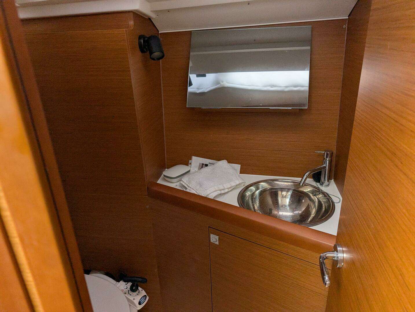 2021 Jeanneau Sun Odyssey 349 - Image 20