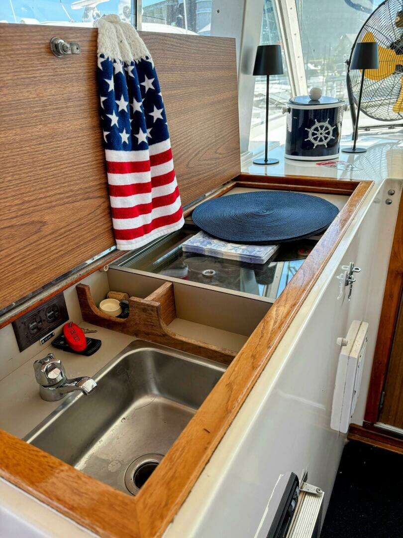 1977 Bertram 42 Motor Yacht - Image 24