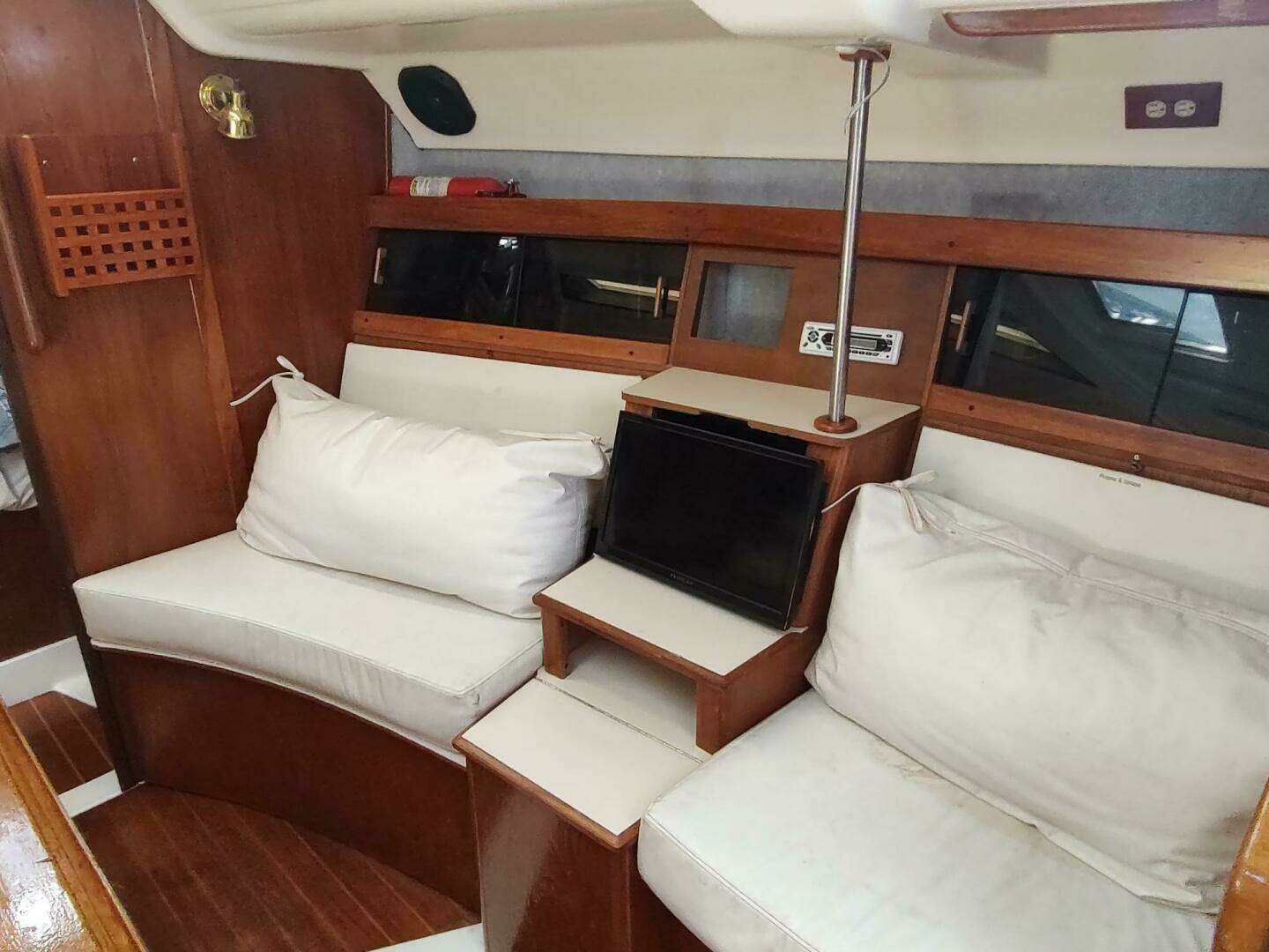 1987 Hunter 37 Legend - Image 45