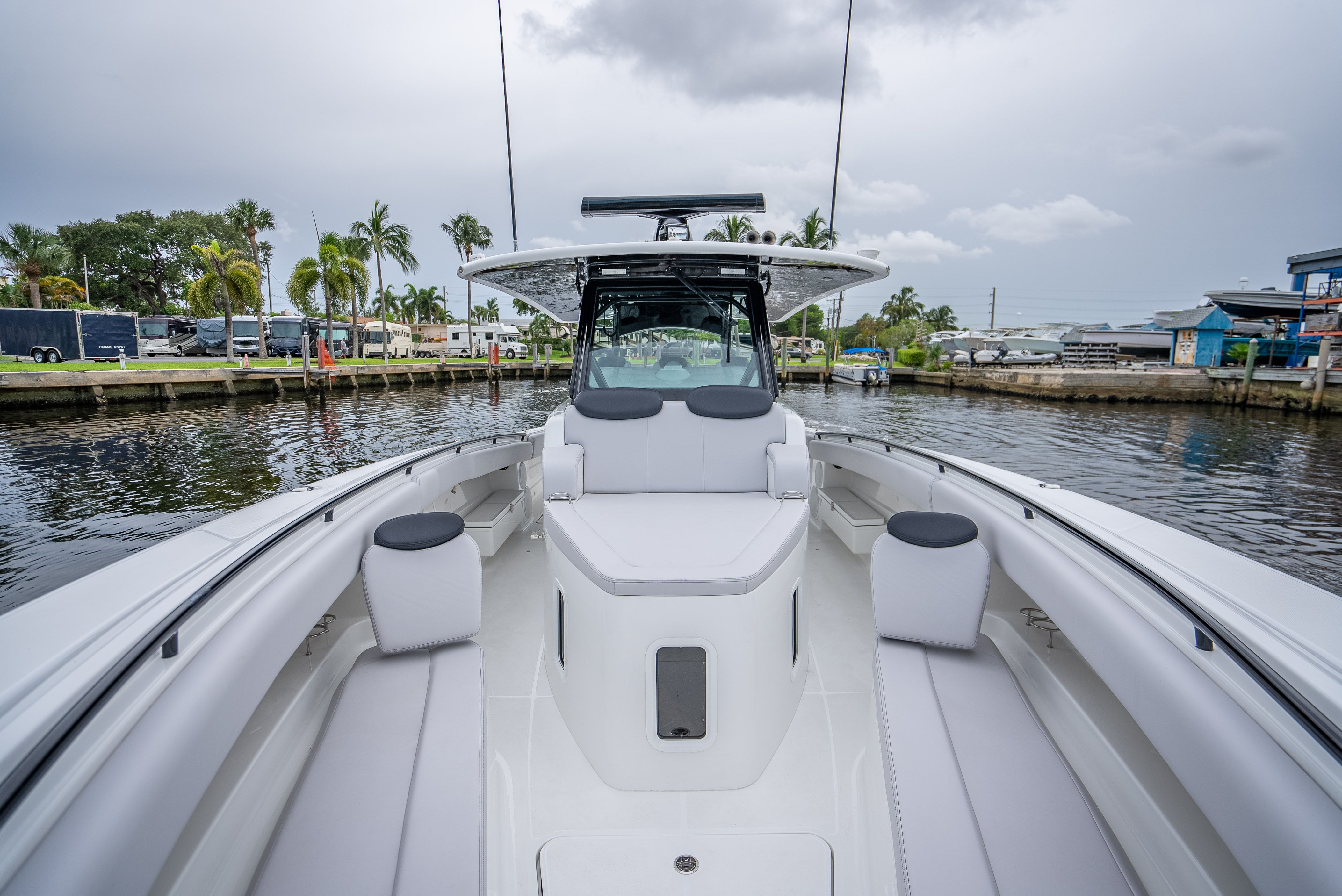 2024 HCB 42 Lujo - 7
