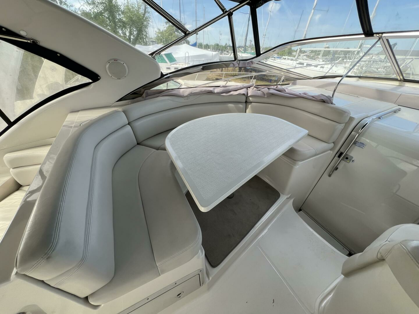 2000 Regal 4160 Commodore - Image 15