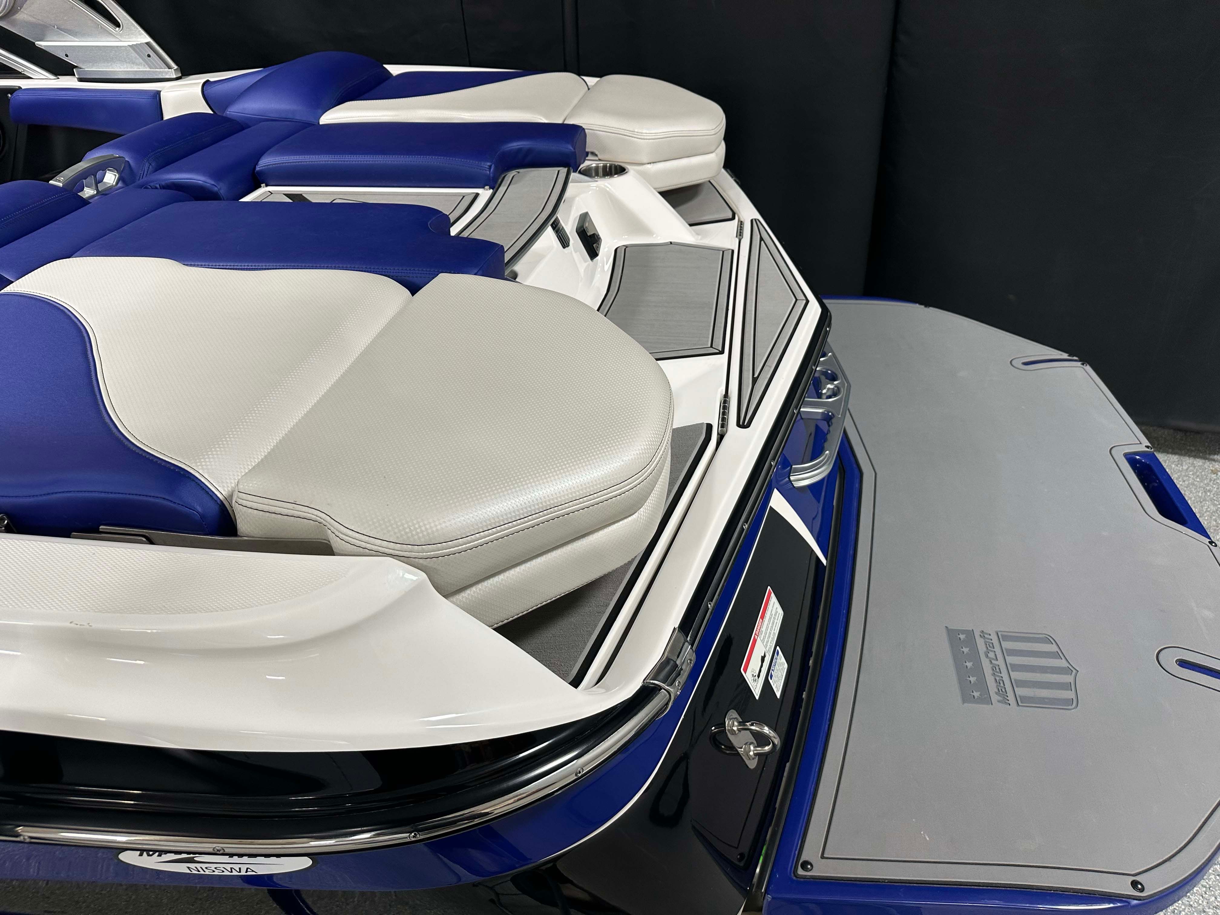 2017 MasterCraft X20 - 10