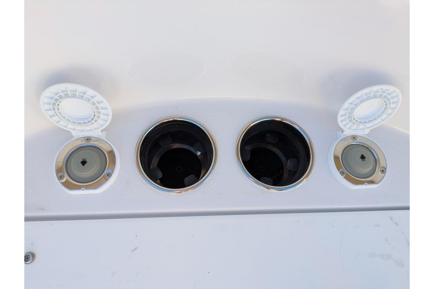 2025 Sportsman Open 282 Center Console boat cup holders and storage compartments.