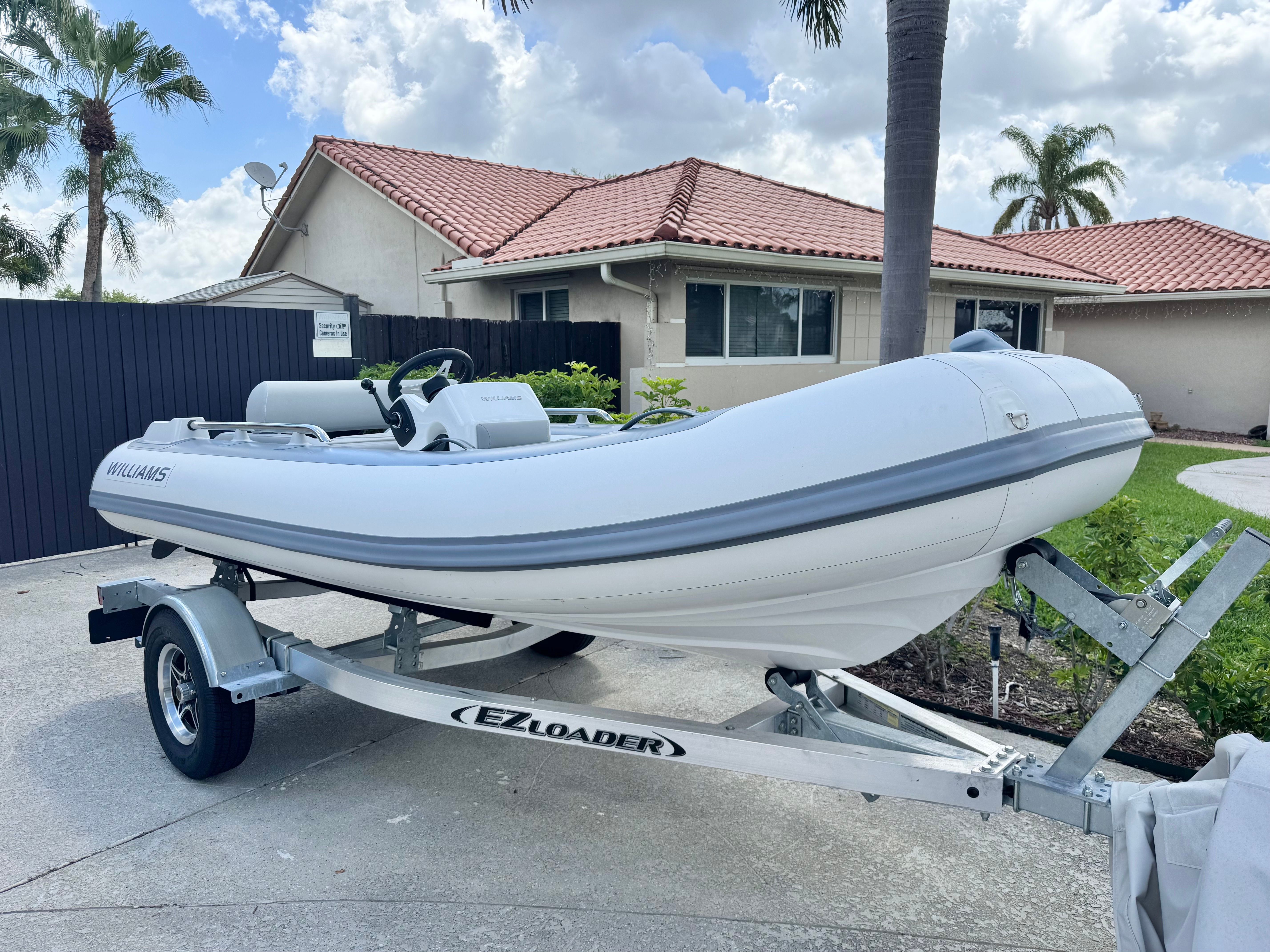 2025 Williams Jet Tenders Sportjet 395