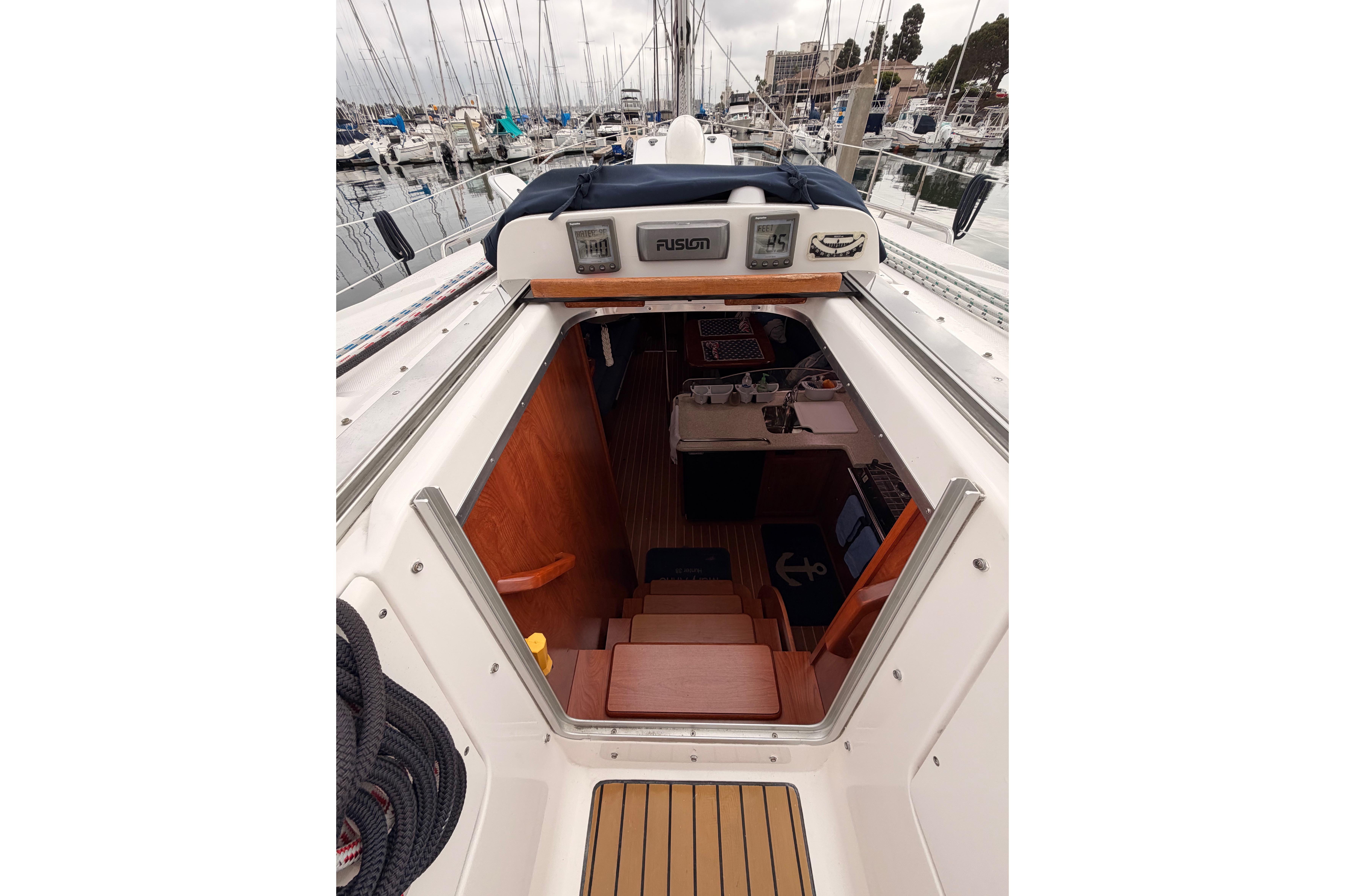 Interior view of 2009 Hunter 38 sailboat cabin entrance at marina.
