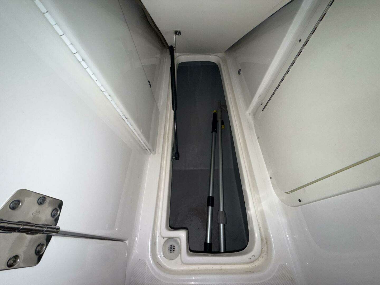 2013 Rinker 276 Captiva Bowrider - Image 17