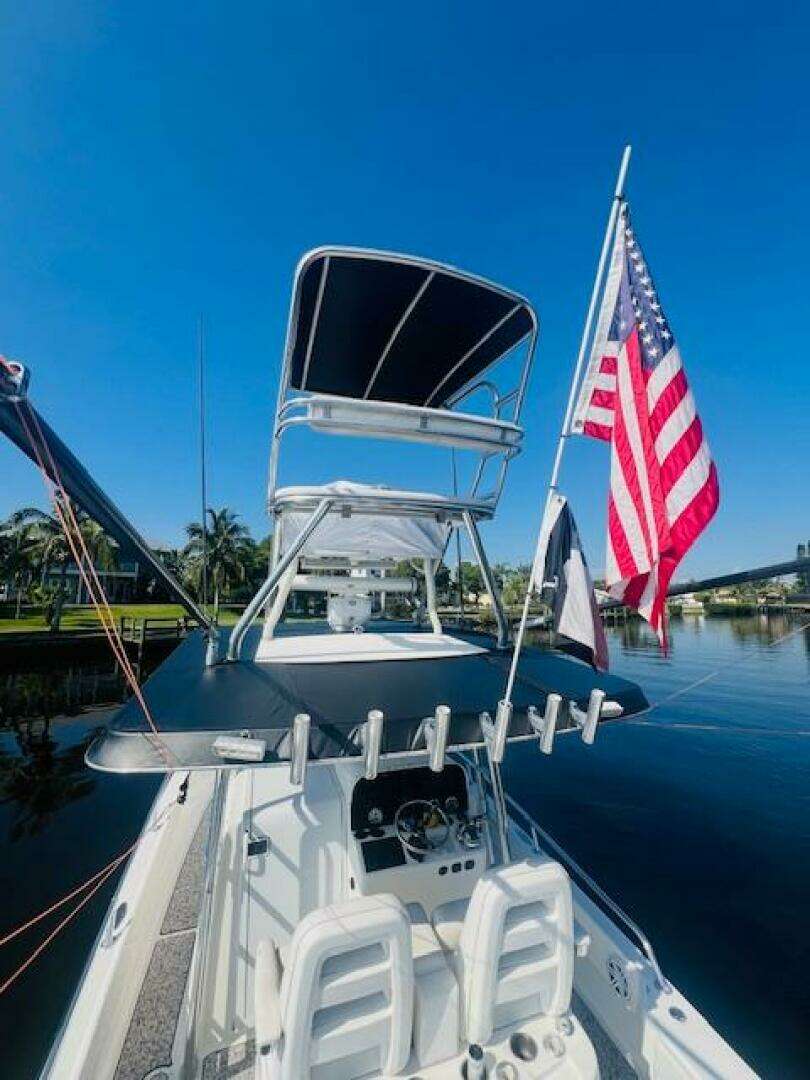 1999 Venture 34 Walkaround with Tower - Image 31