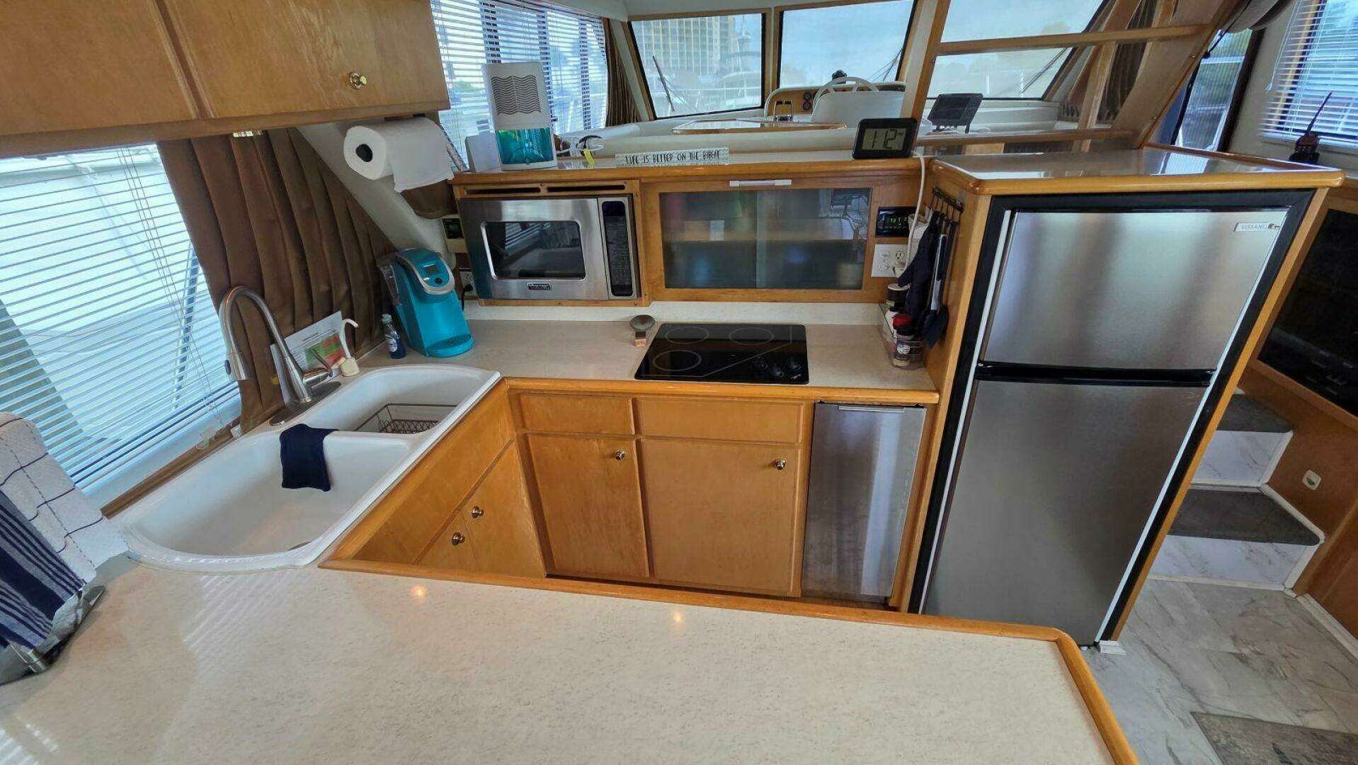1998 Navigator 5300 - Image 27