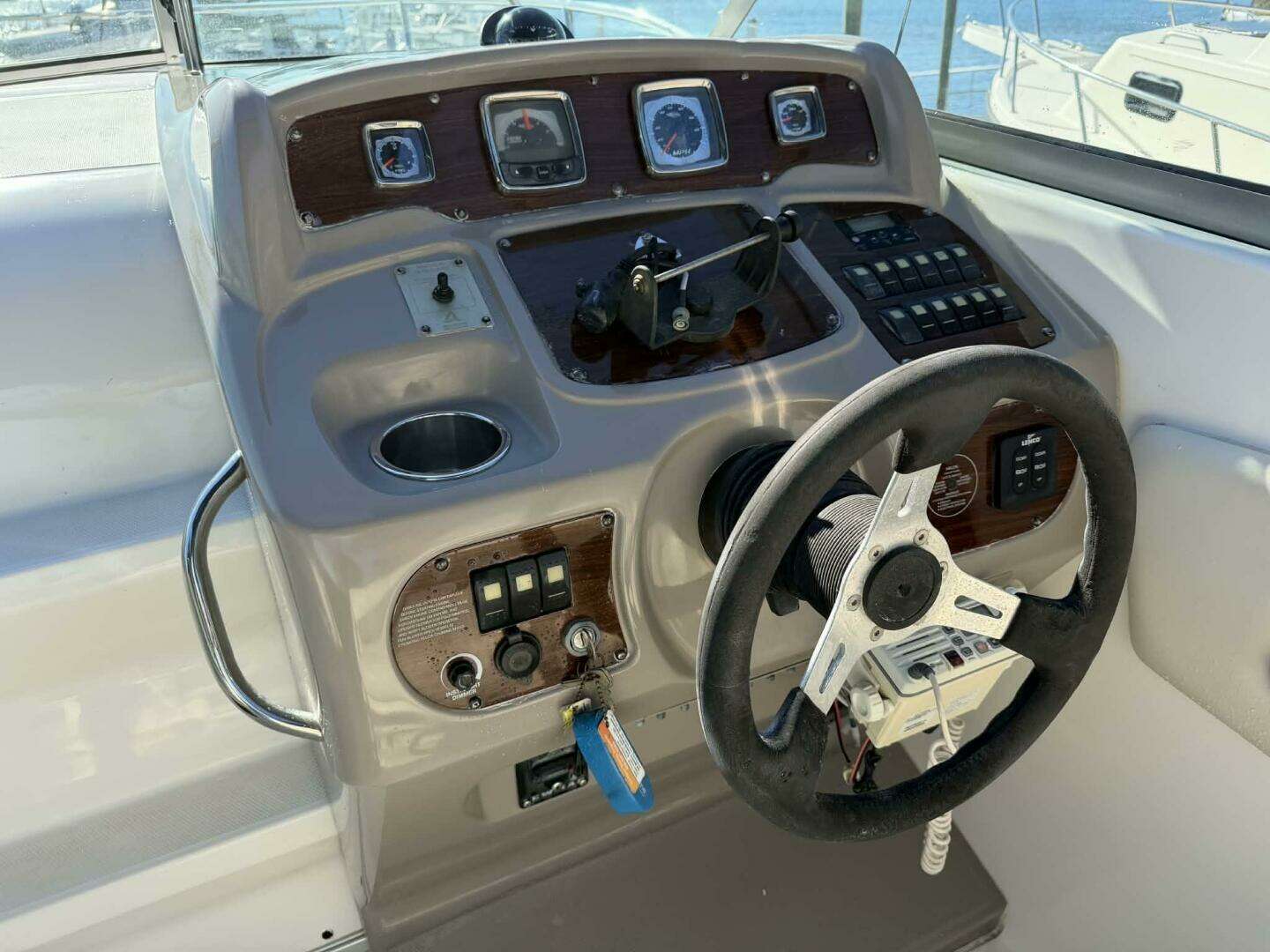 2008 Chaparral 250 Signature - Image 21
