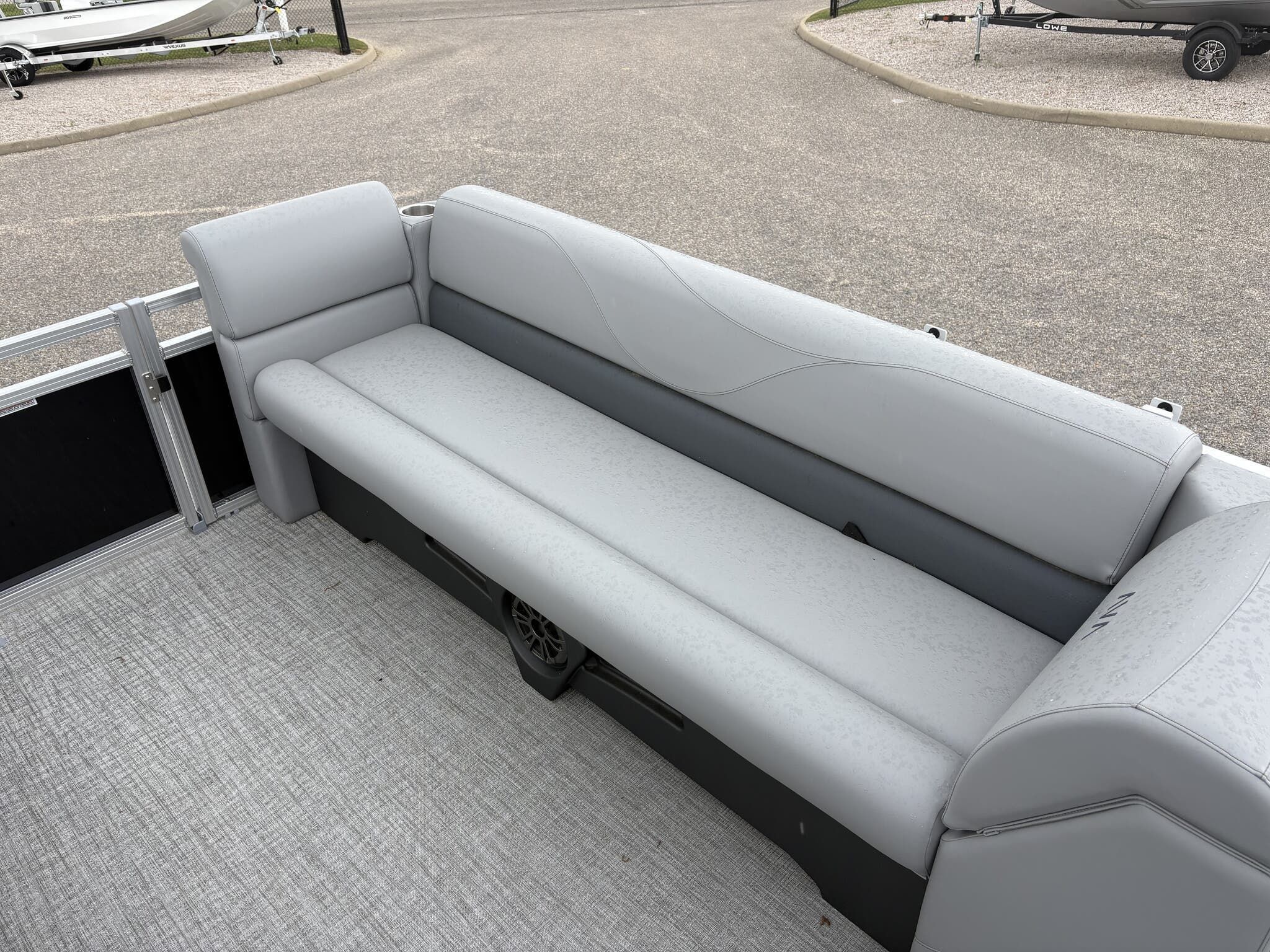 2026 Avalon VLS 21 QUAD LOUNGER-90HP - 8