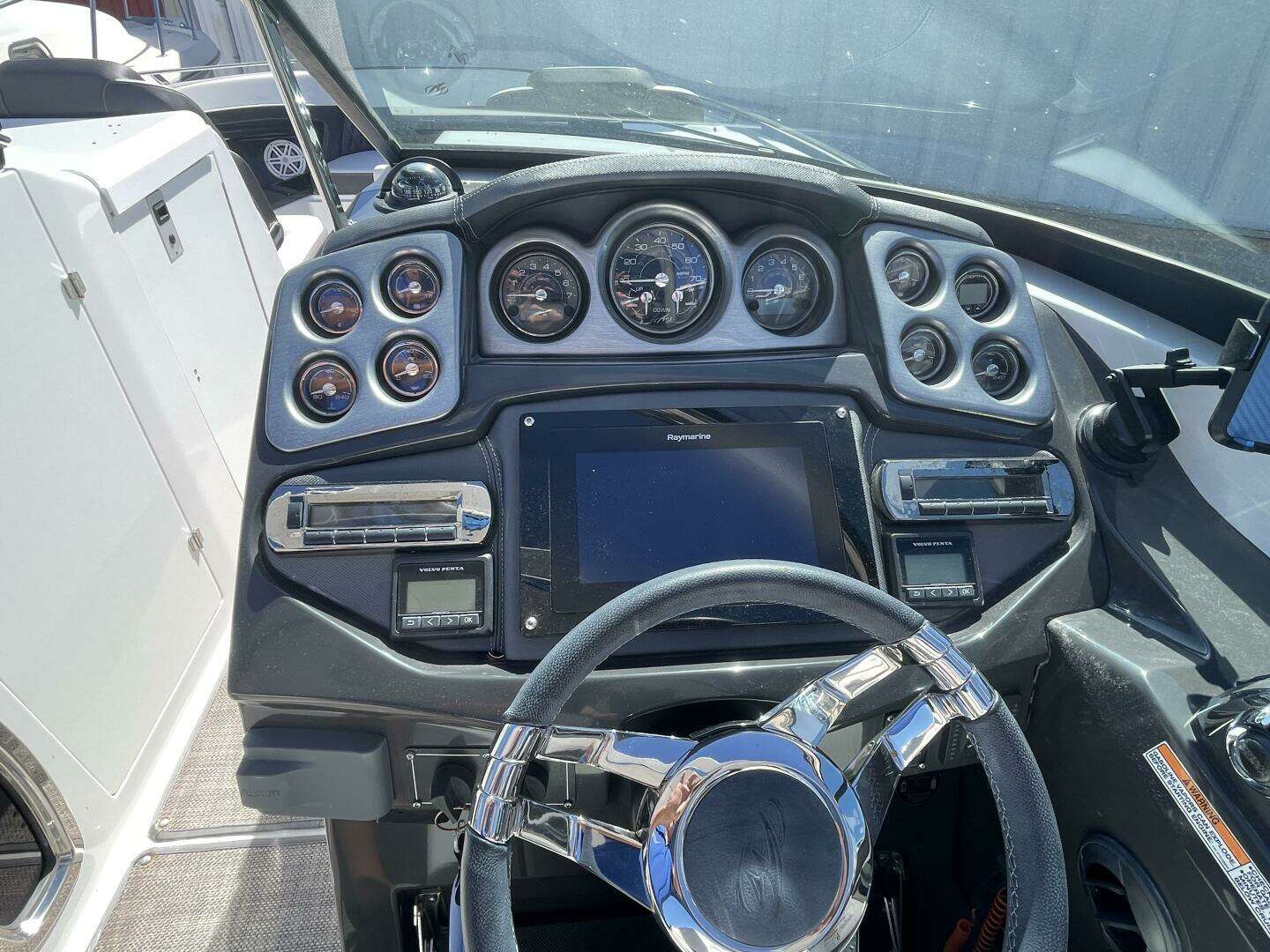 2019 Monterey 328SS - Image 26