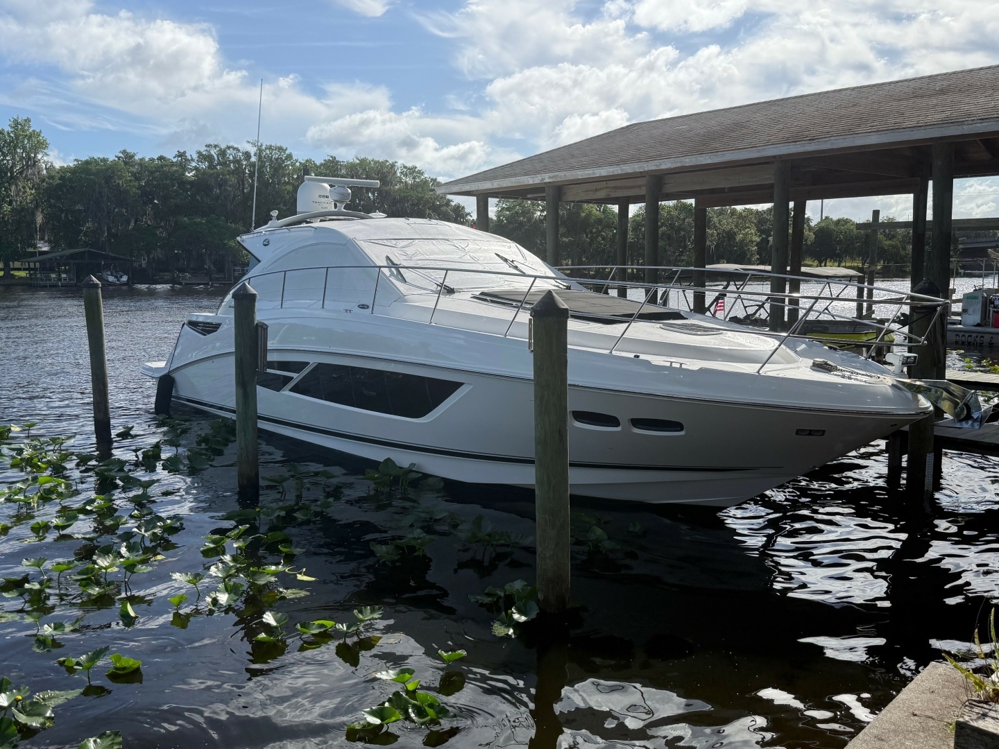 2016 Sea Ray 510 SUNDANCER - Image 9
