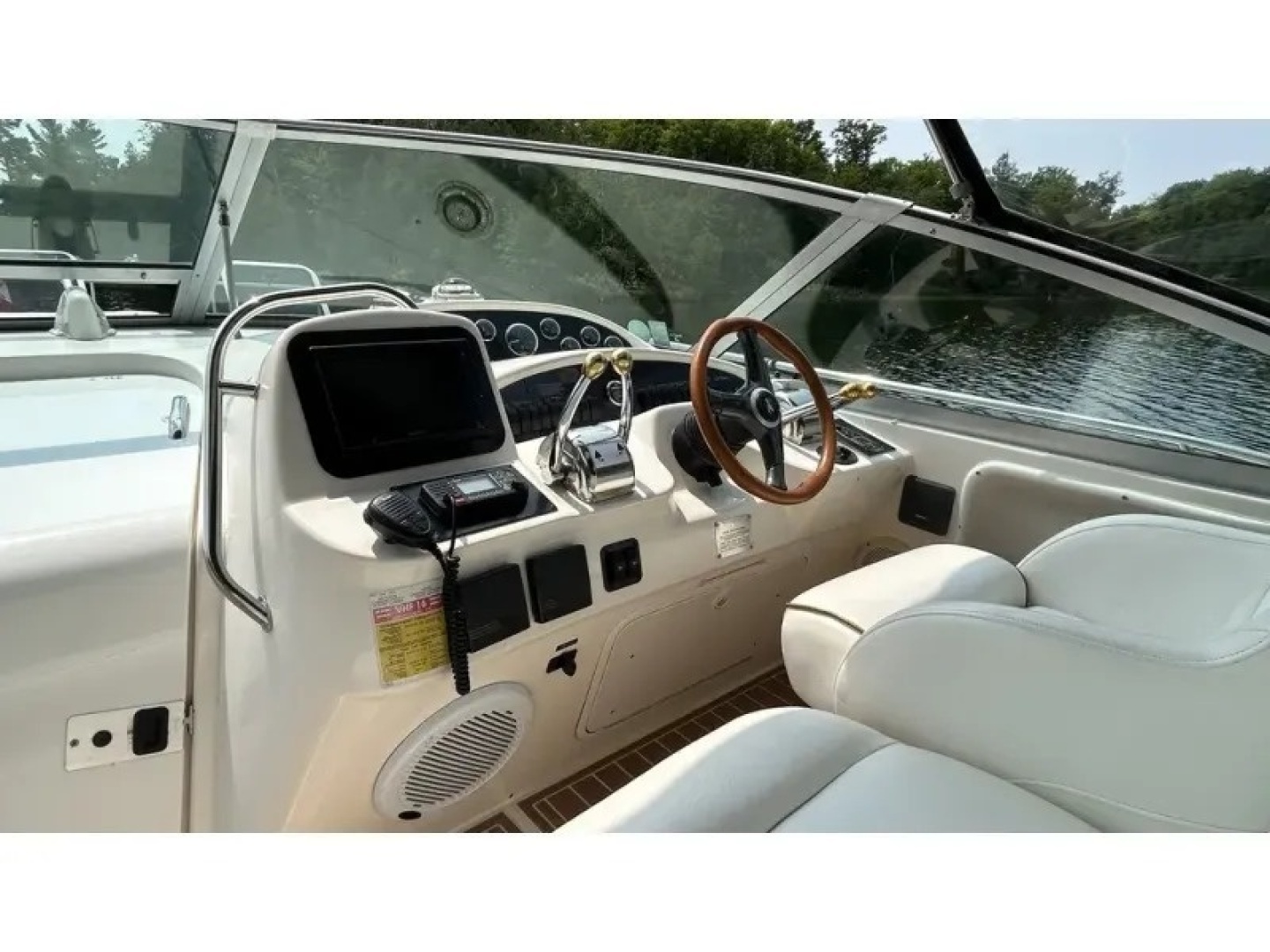 1999 Sea Ray Sundancer 340 - Image 6