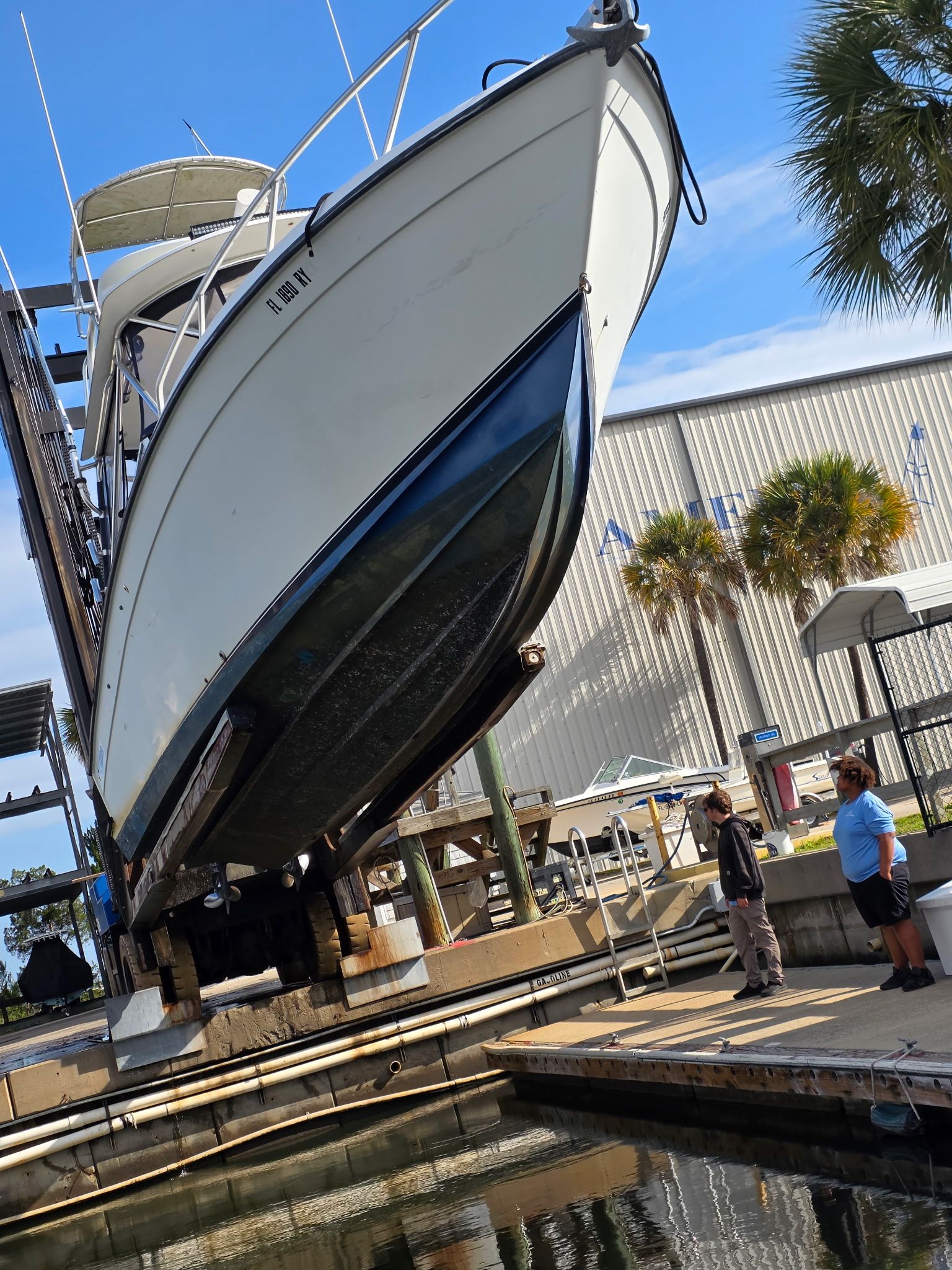 2005 Contender 35SC Express