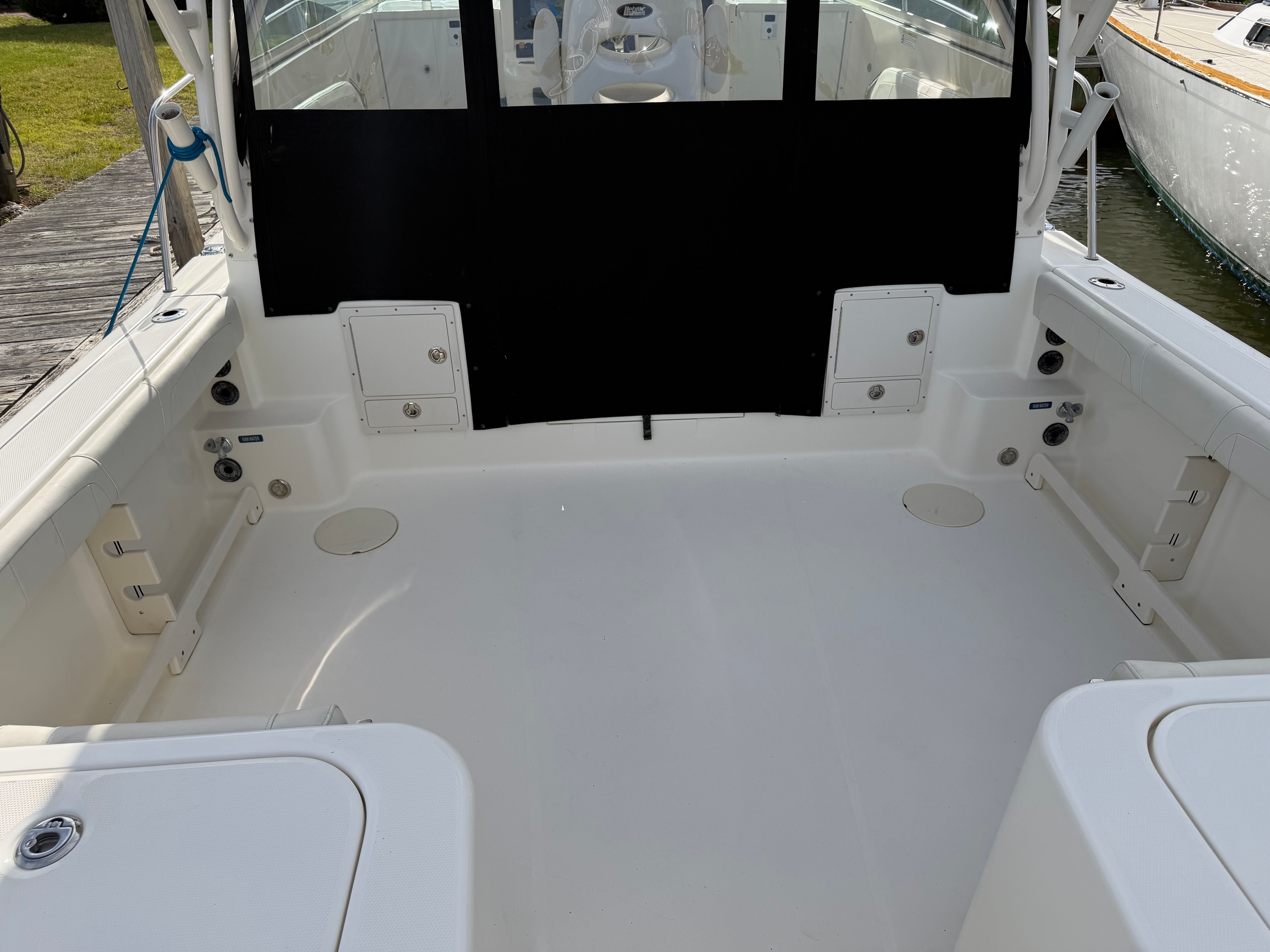 2016 World Cat 320 EC - 10