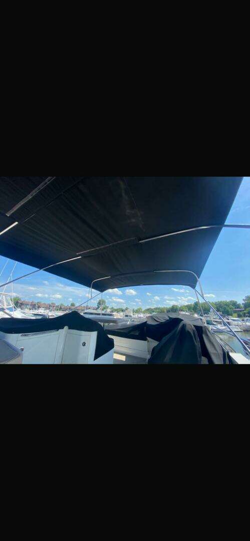 2017 Sea Ray 51 Fly - Image 16
