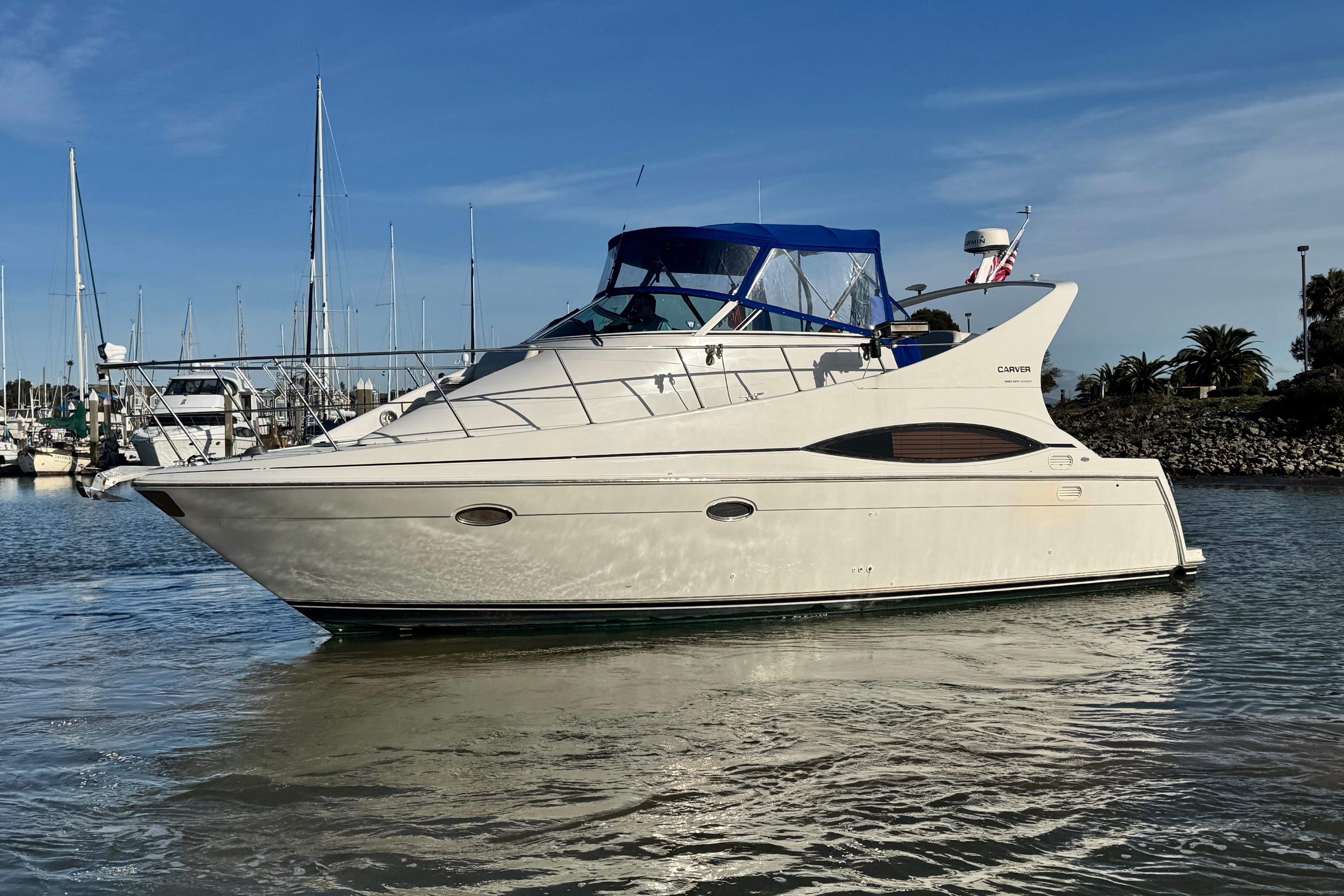 1997 Carver 350 Mariner