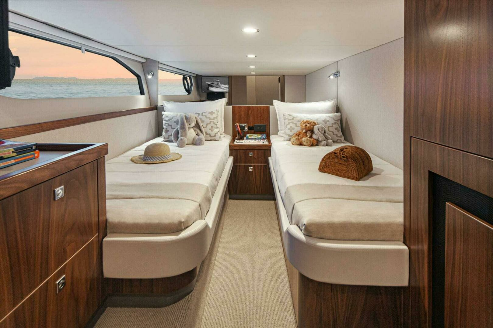 2026 Riviera 46 Sports Motor Yacht - Image 20