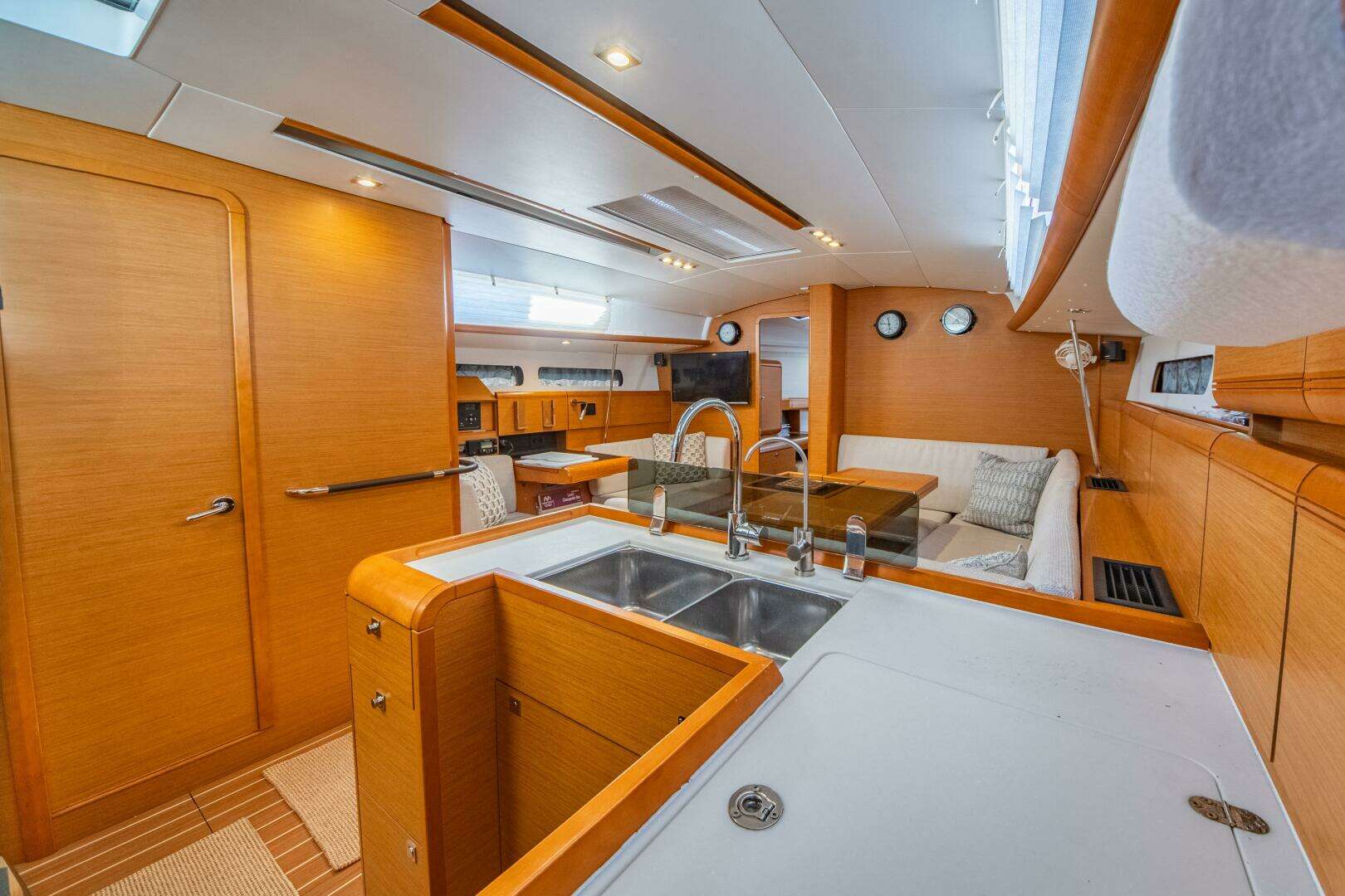 2016 Jeanneau 439 - Image 41