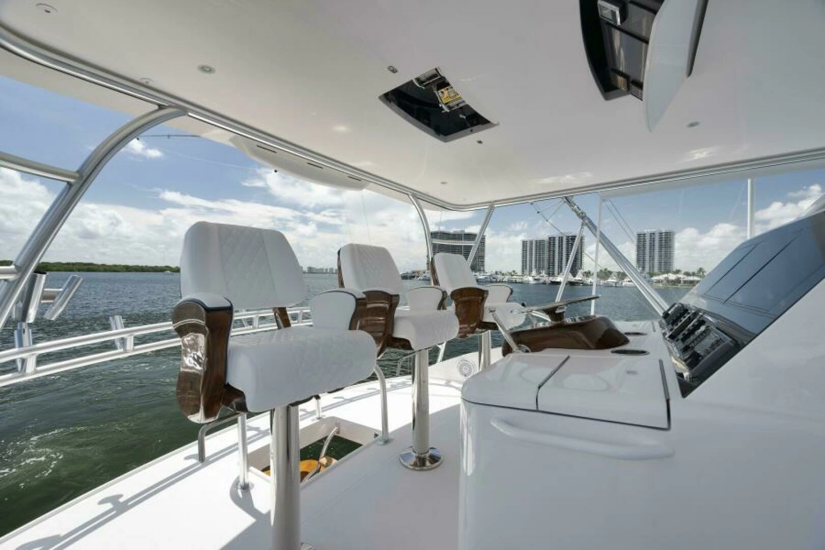 2024 Viking 68 Convertible - Image 52