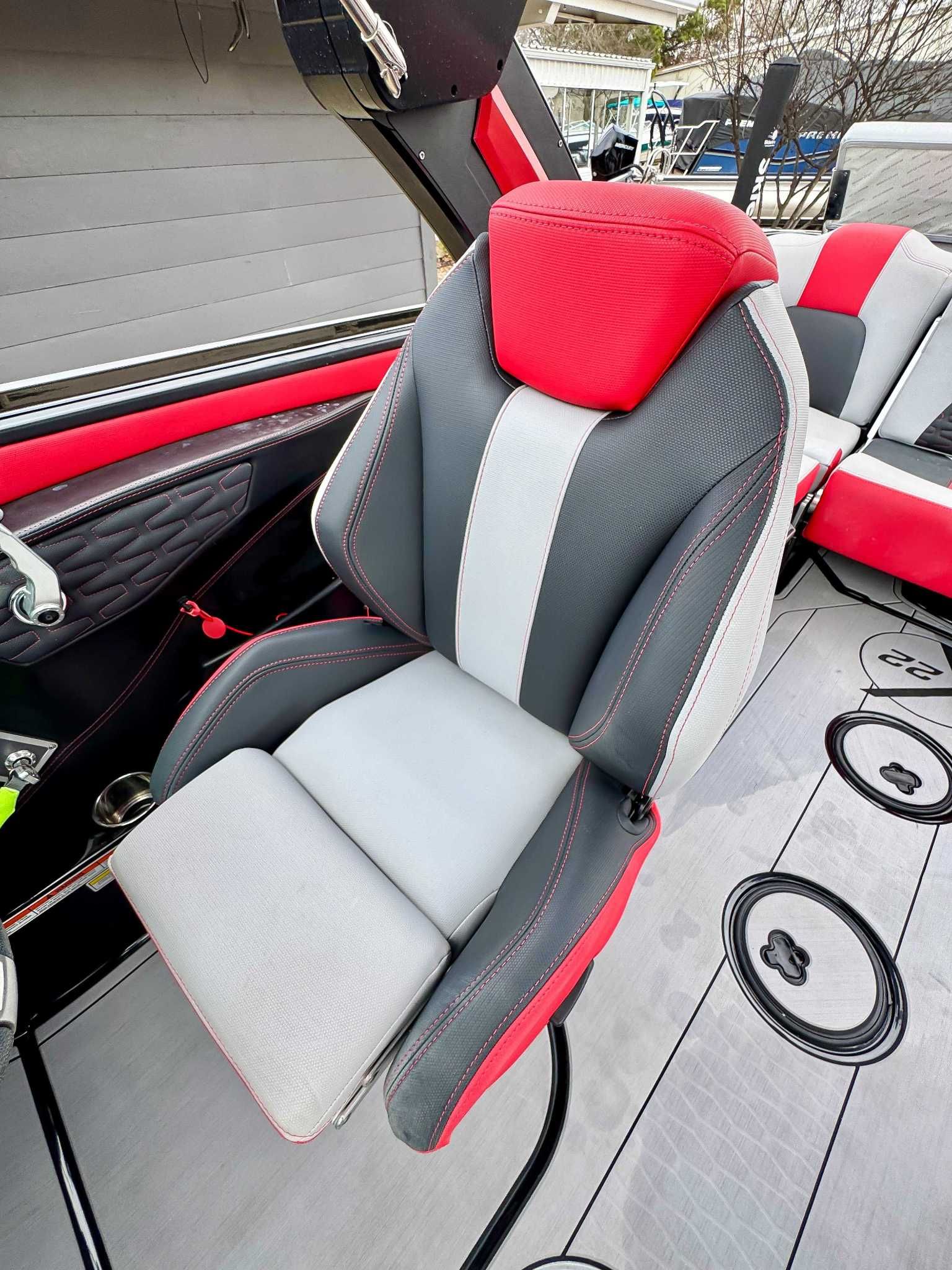 2022 MasterCraft X22 - 20