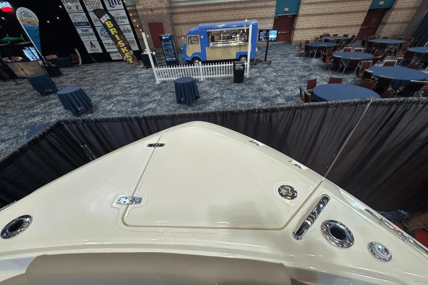 2025 Boston Whaler 330 Vantage - 38