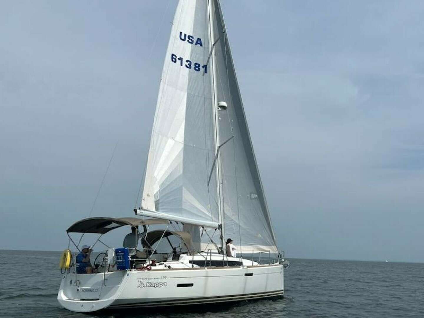 2014 Jeanneau 379 - Image 3