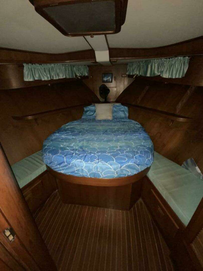 1987 President 41 Double Cabin Motor Yacht - Image 54