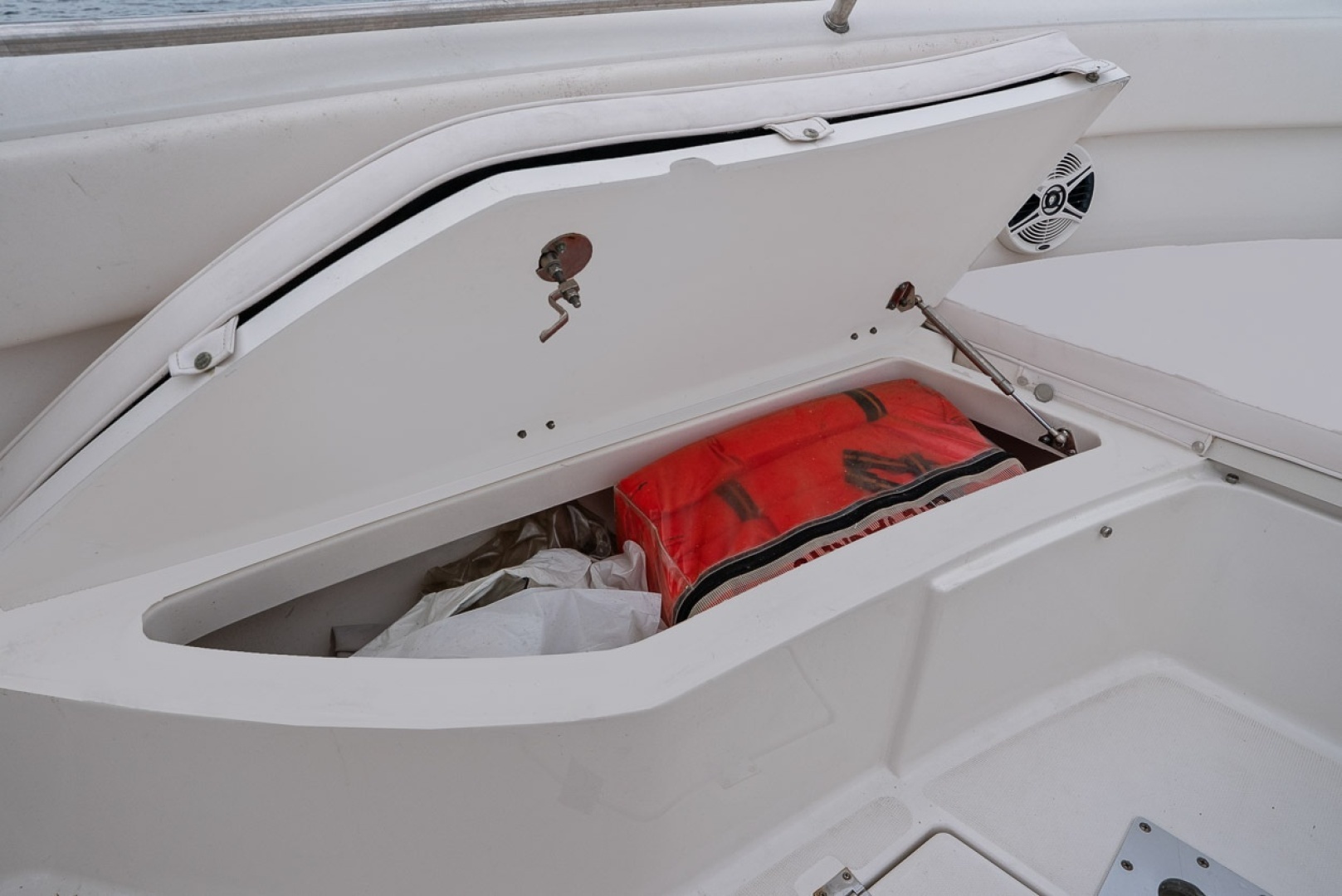2013 Robalo R260 - Image 11