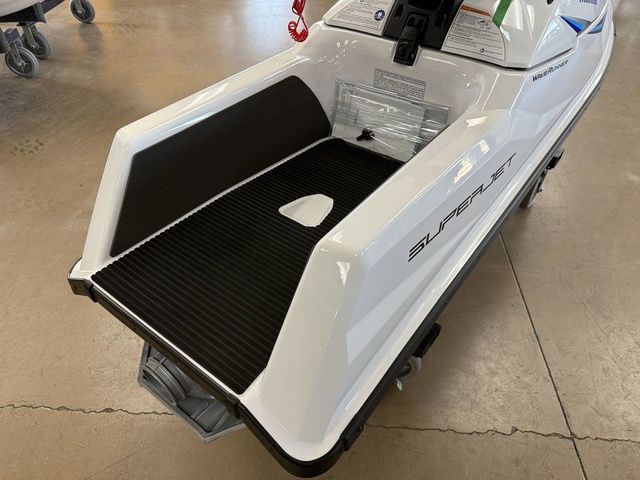 2026 Yamaha WaveRunner SuperJet - 6