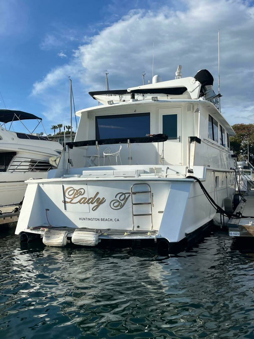 1986 Hatteras 70' Cockpit Motor Yacht - Image 3